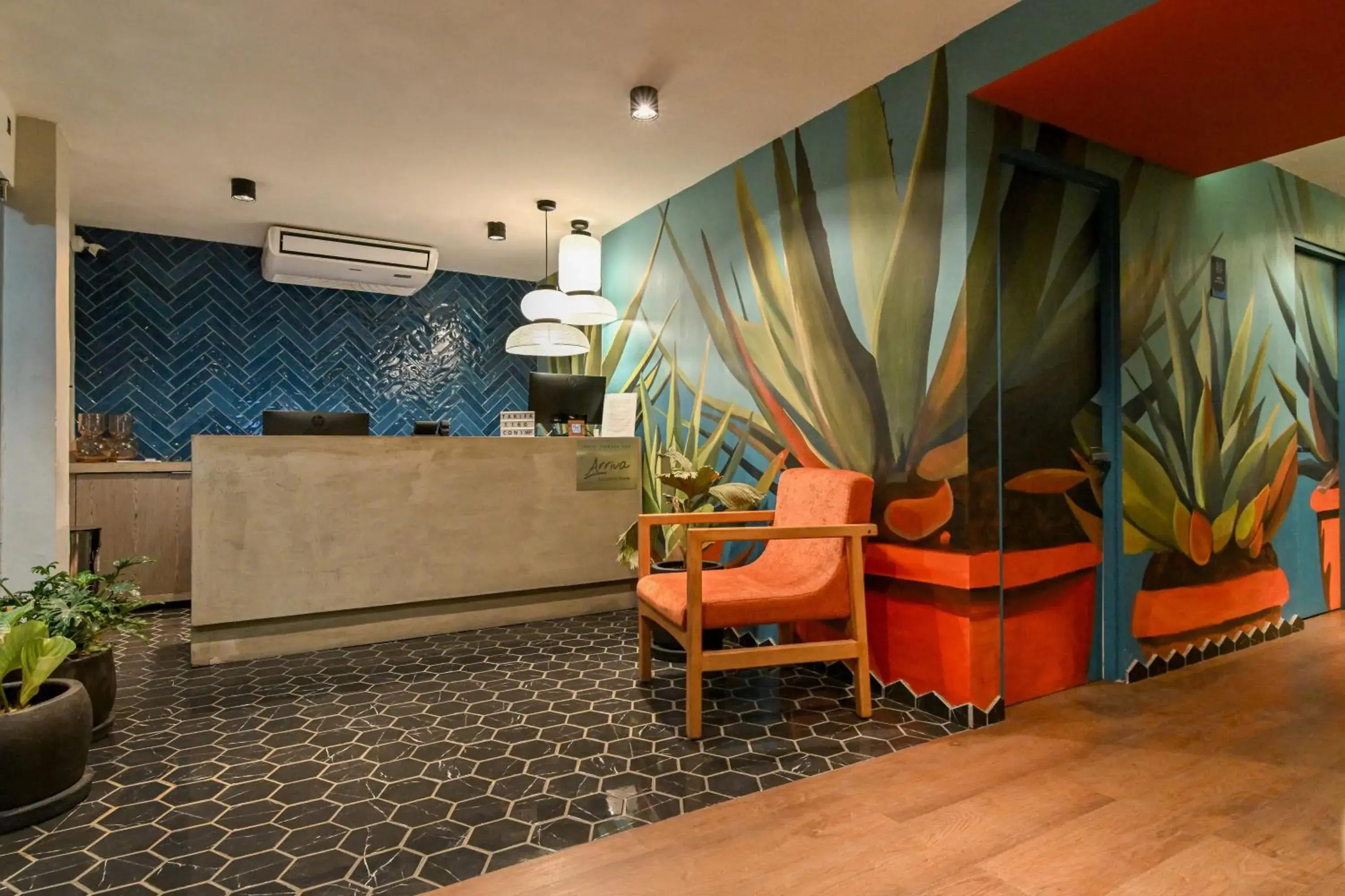 Lobby or reception in Vista Express Guadalajara Expo SureStay Collection by BW Lobby or reception in Vista Express Guadalajara Expo SureStay Collection by BW