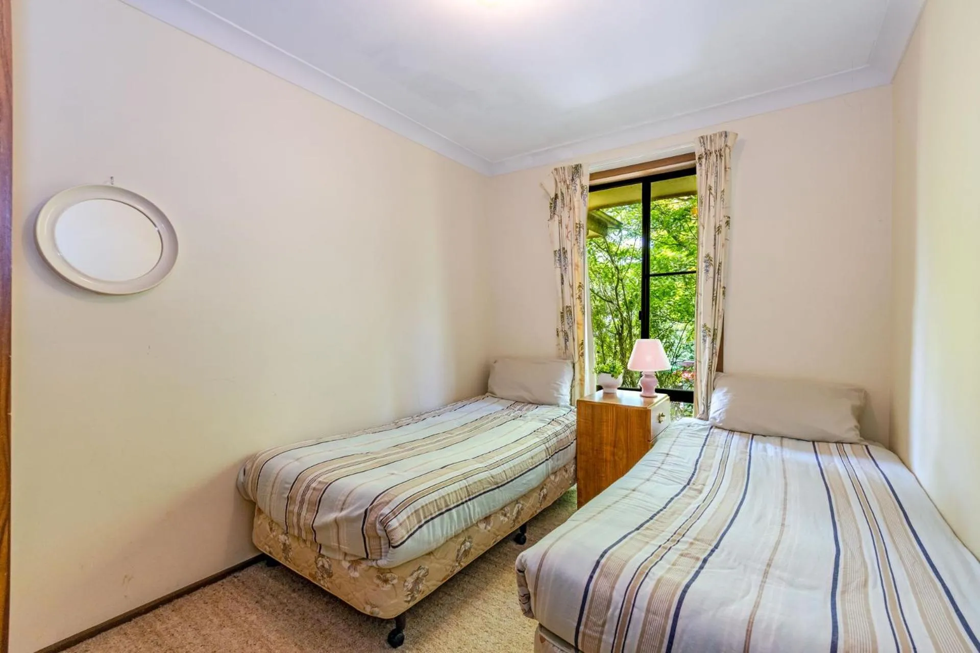 Bed in Pin High