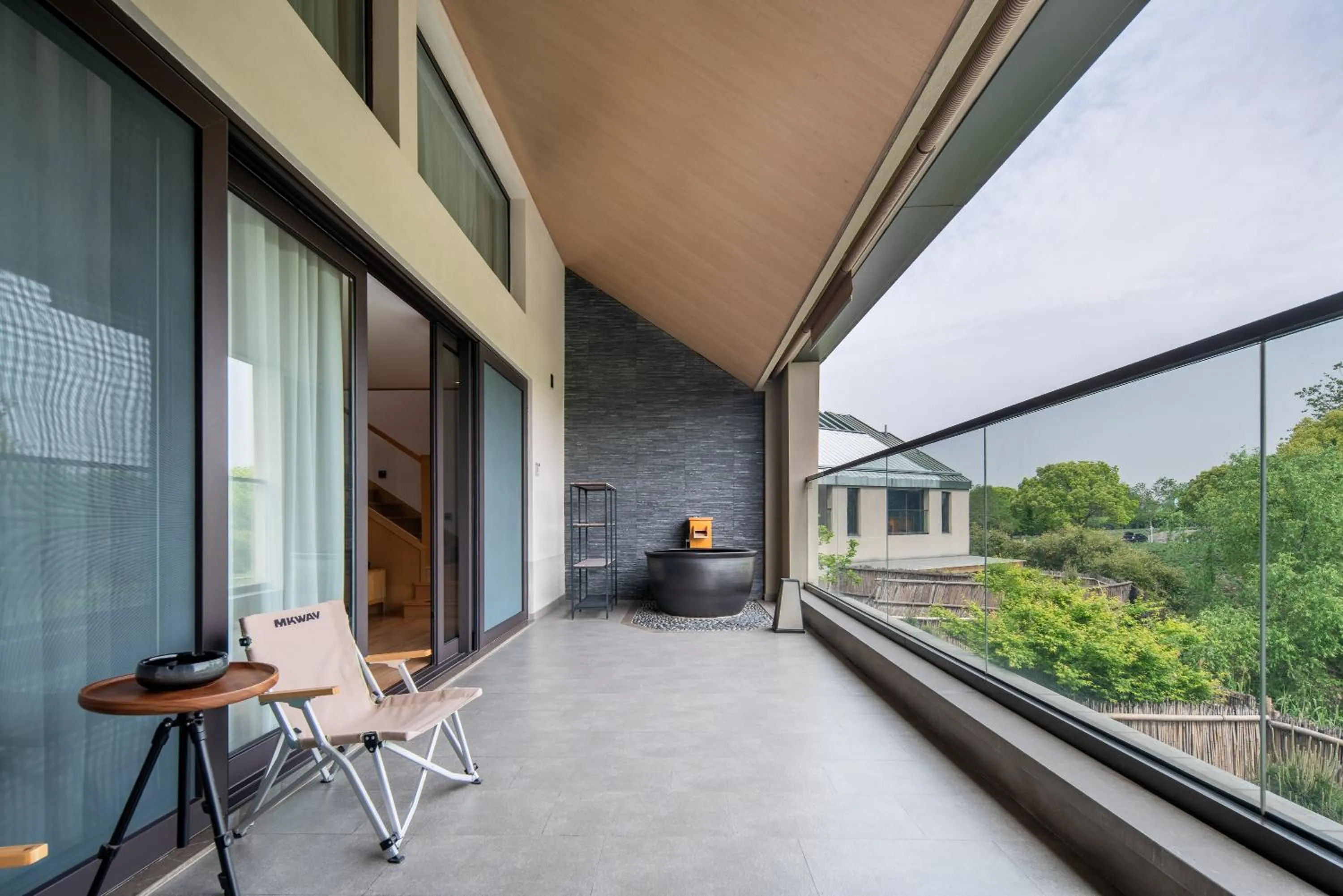 Hyakumangoku Onsen Hotel