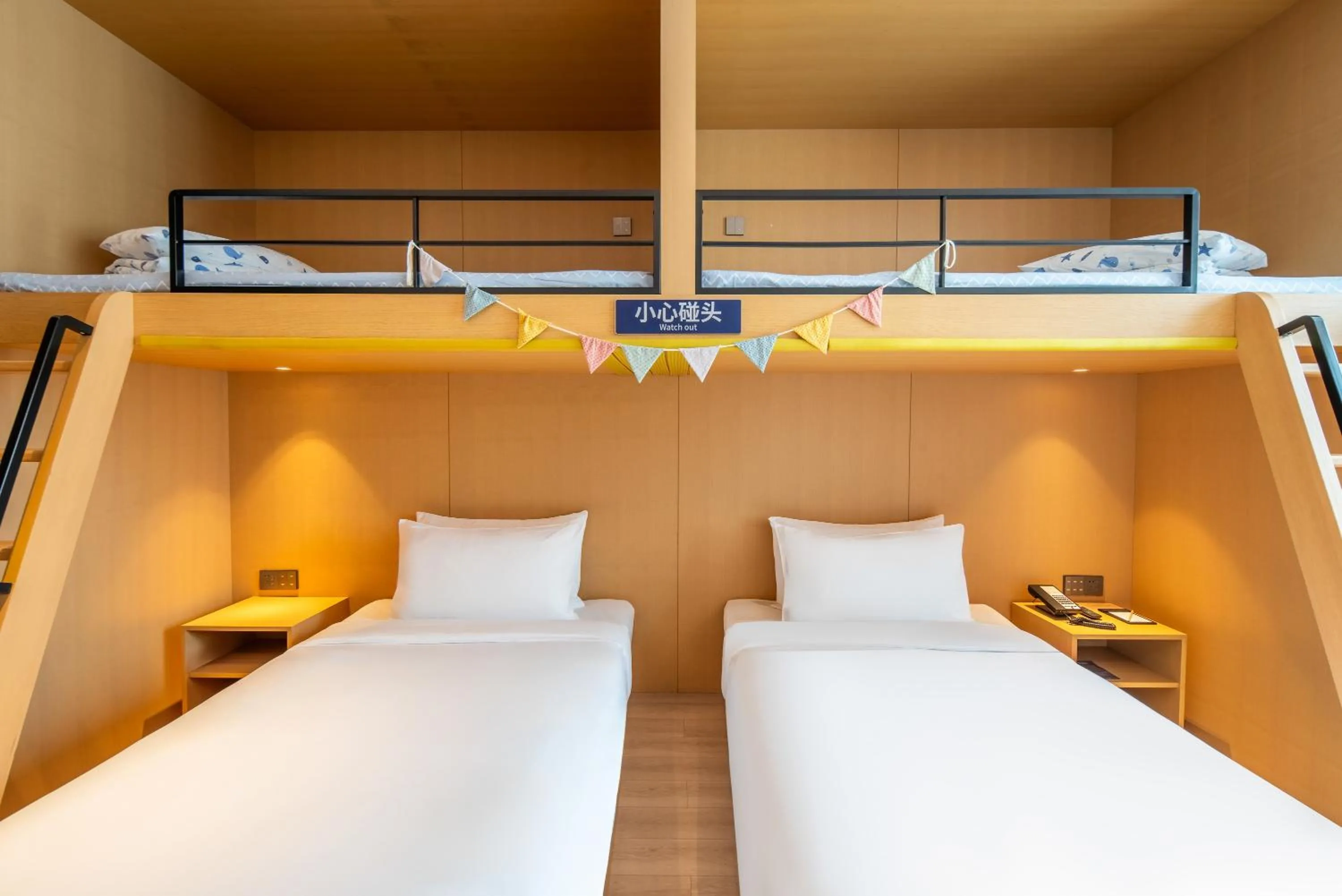 Bed in Hyakumangoku Onsen Hotel