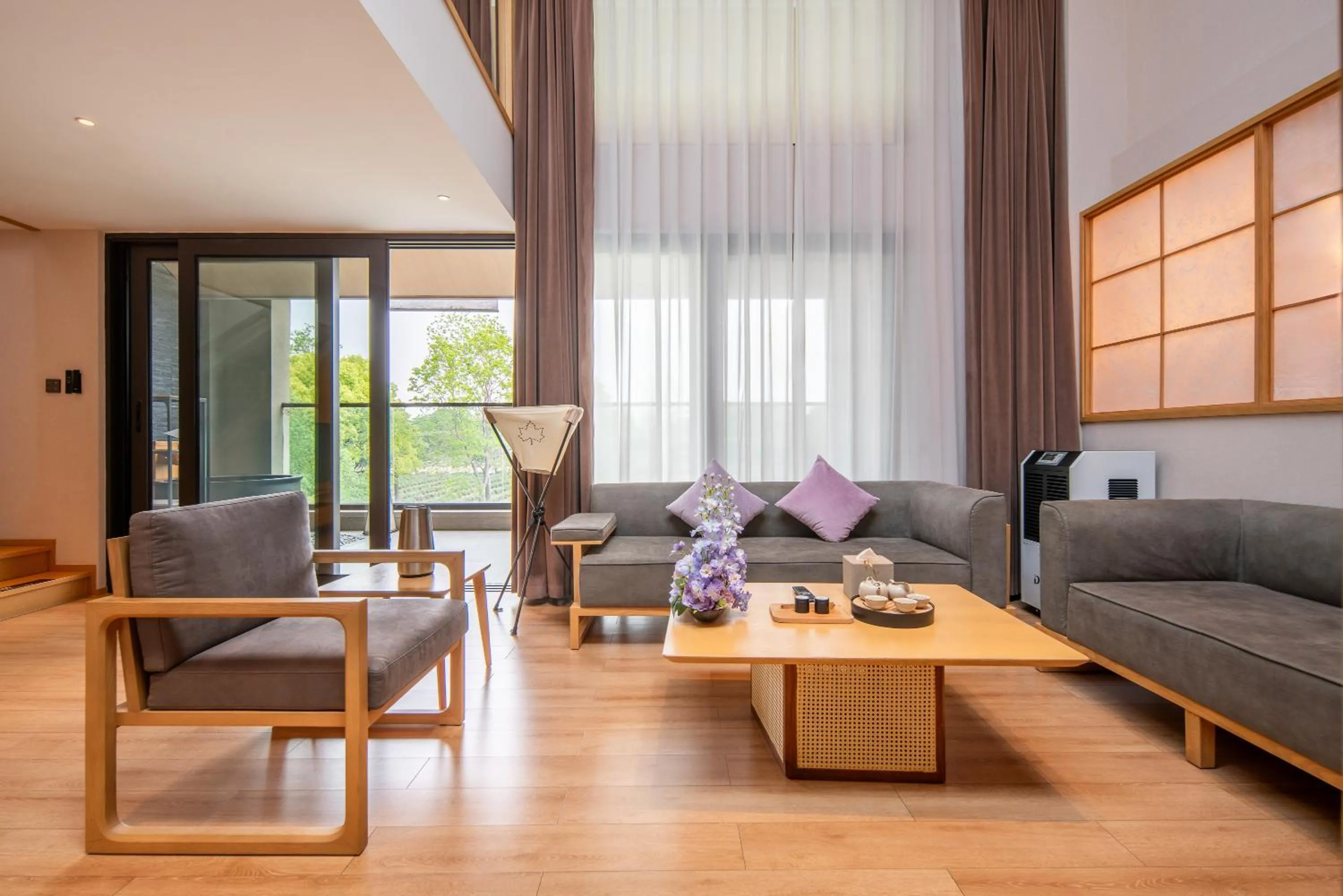 Hyakumangoku Onsen Hotel