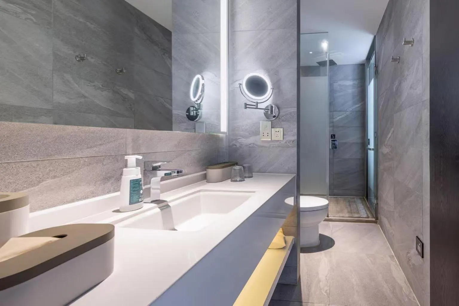 Shower in Atour X Hotel Shanghai Shuguang Wusong Cruise Terminal