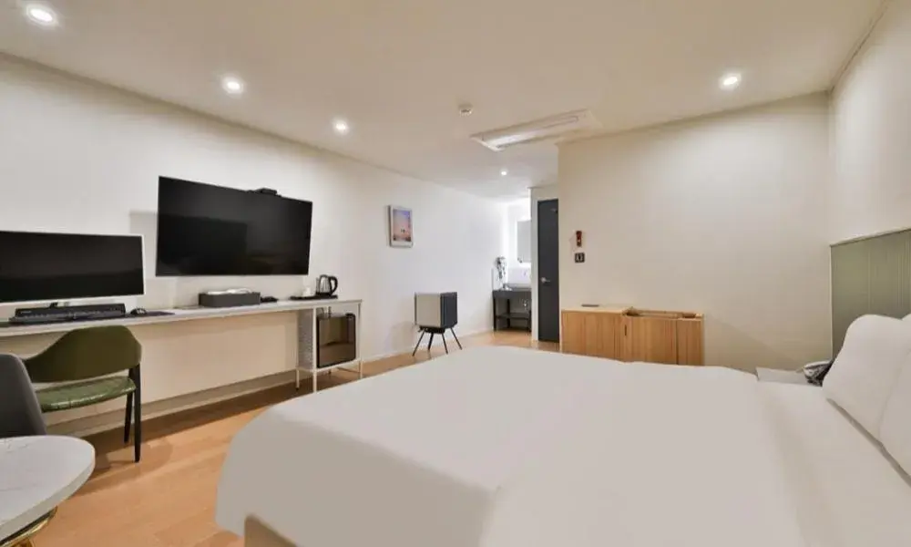 Bed in Beyond Hotel Bed in Beyond Hotel