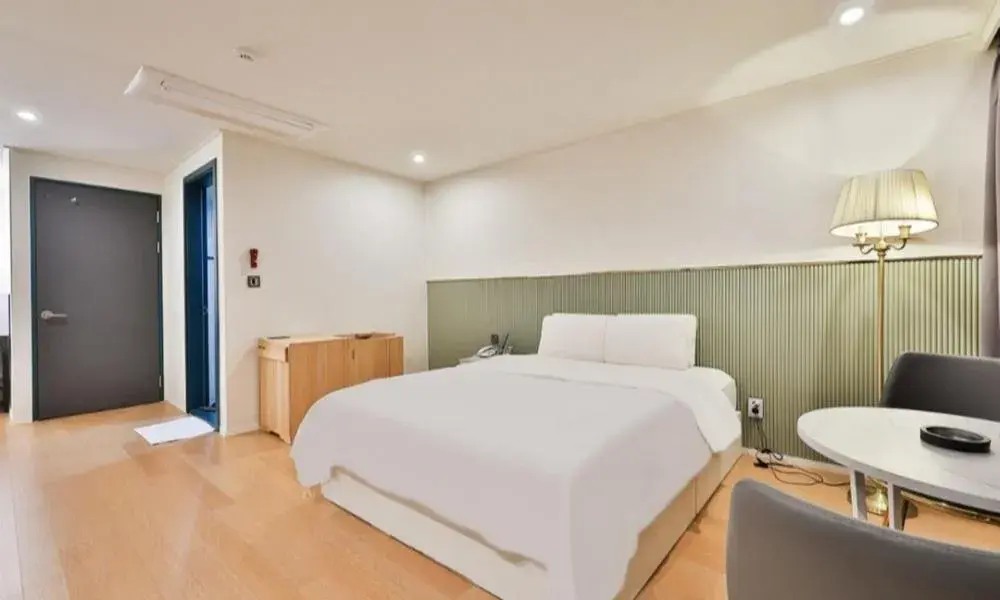 Bed in Beyond Hotel Bed in Beyond Hotel