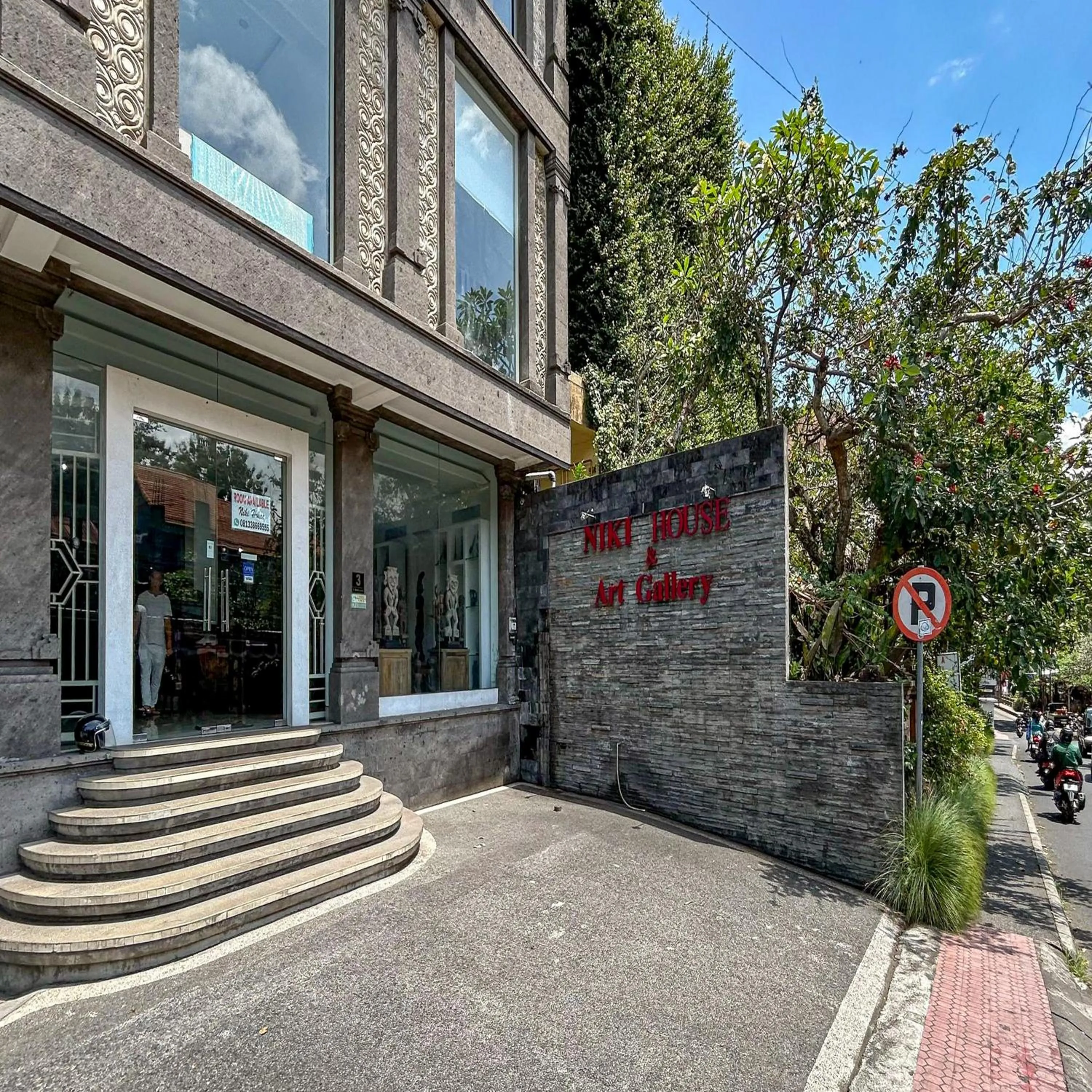 Facade/entrance in Niki House Ubud Bali