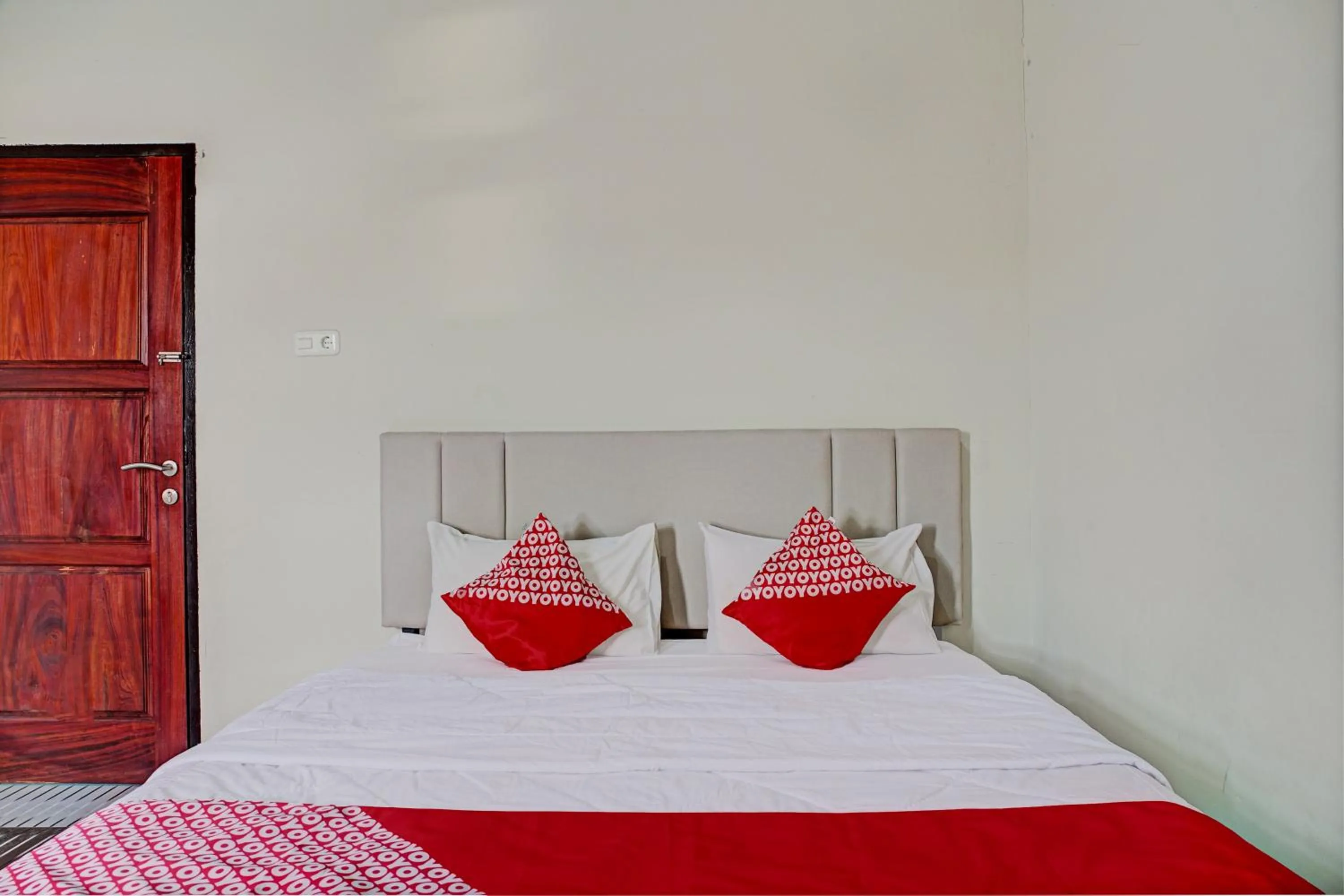 Bedroom, Bed in Hotel O Sartika Gh Syariah