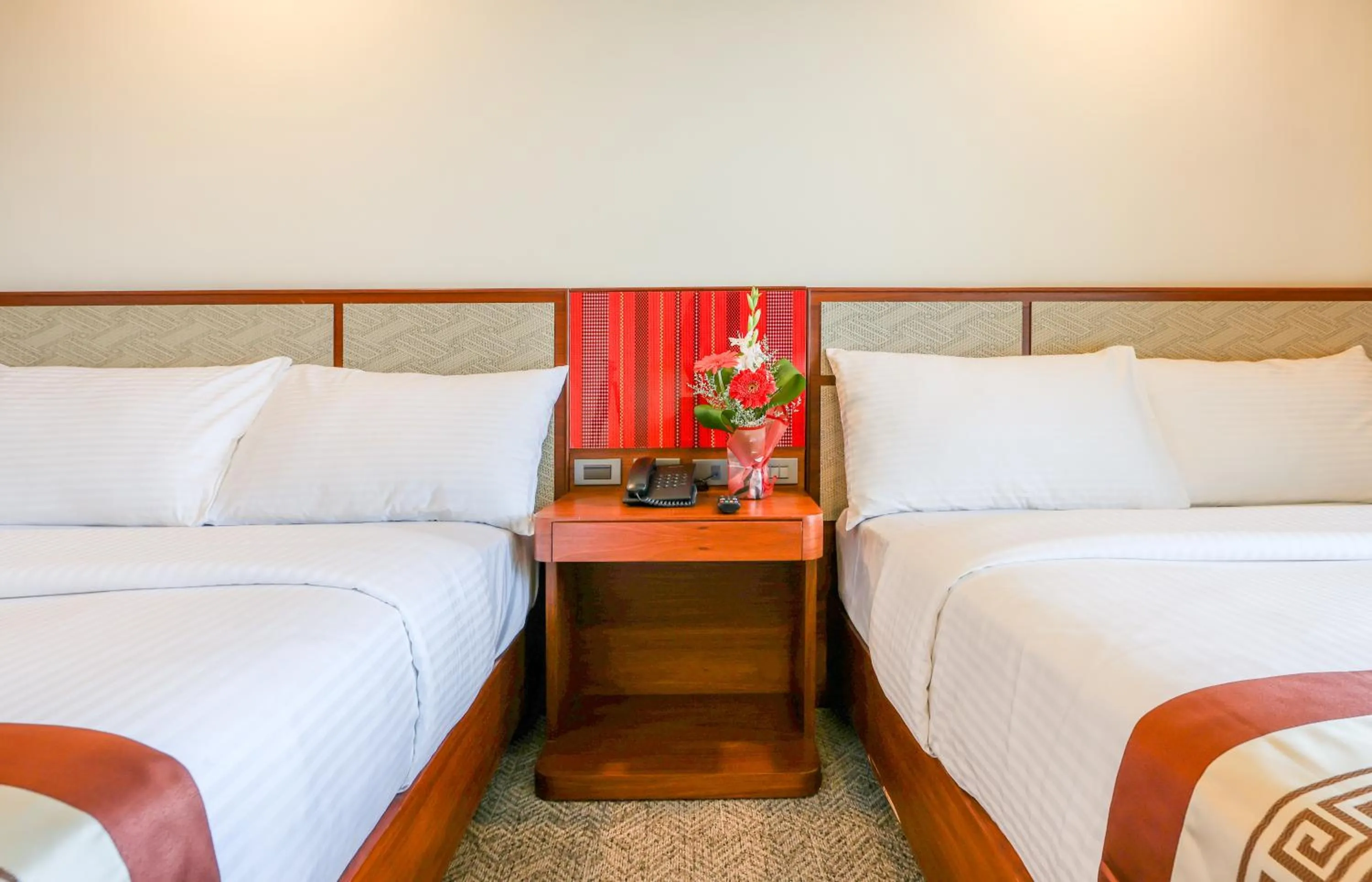 Bed in Sotogrande Hotel Baguio