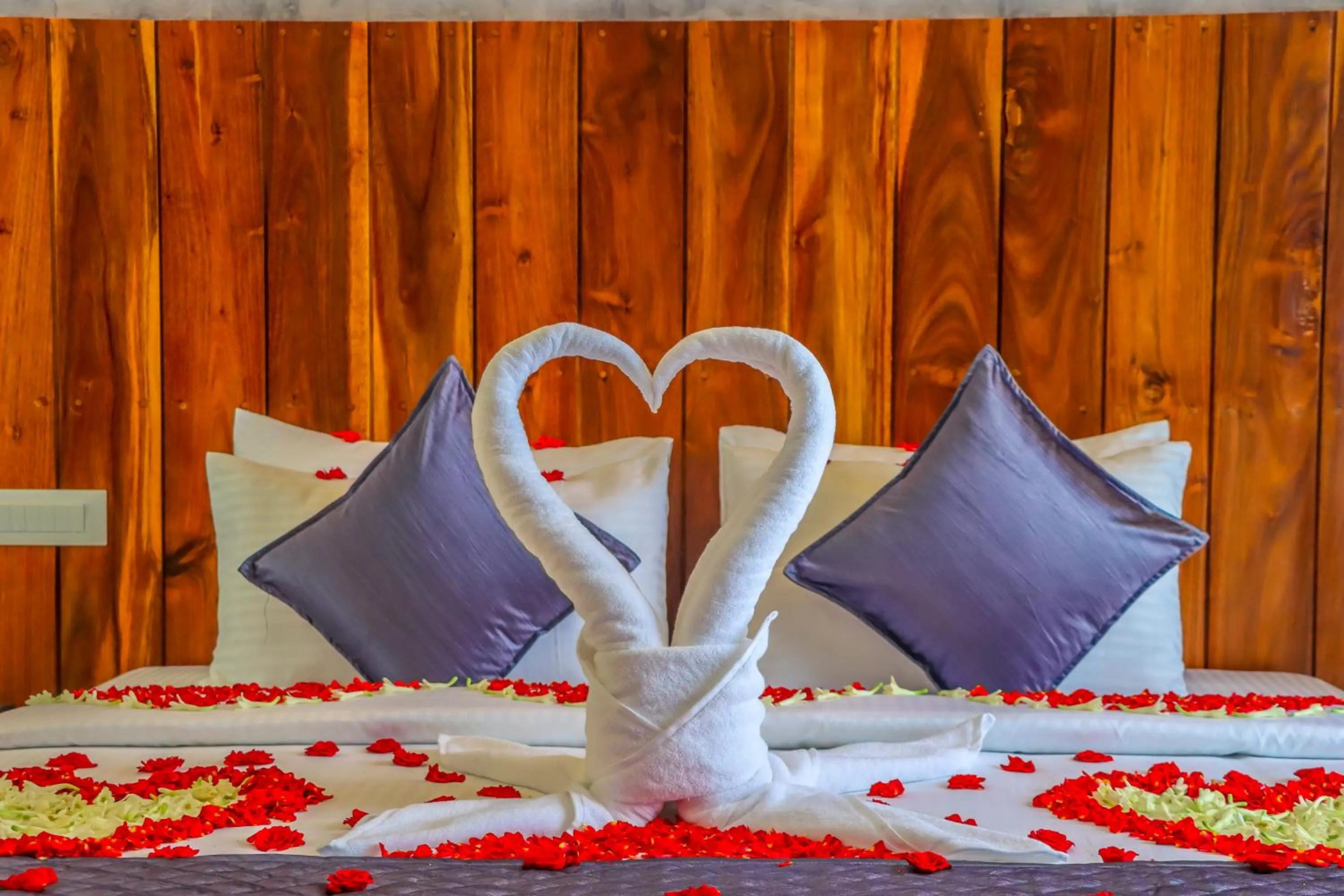 Bed in Winter Note Resorts