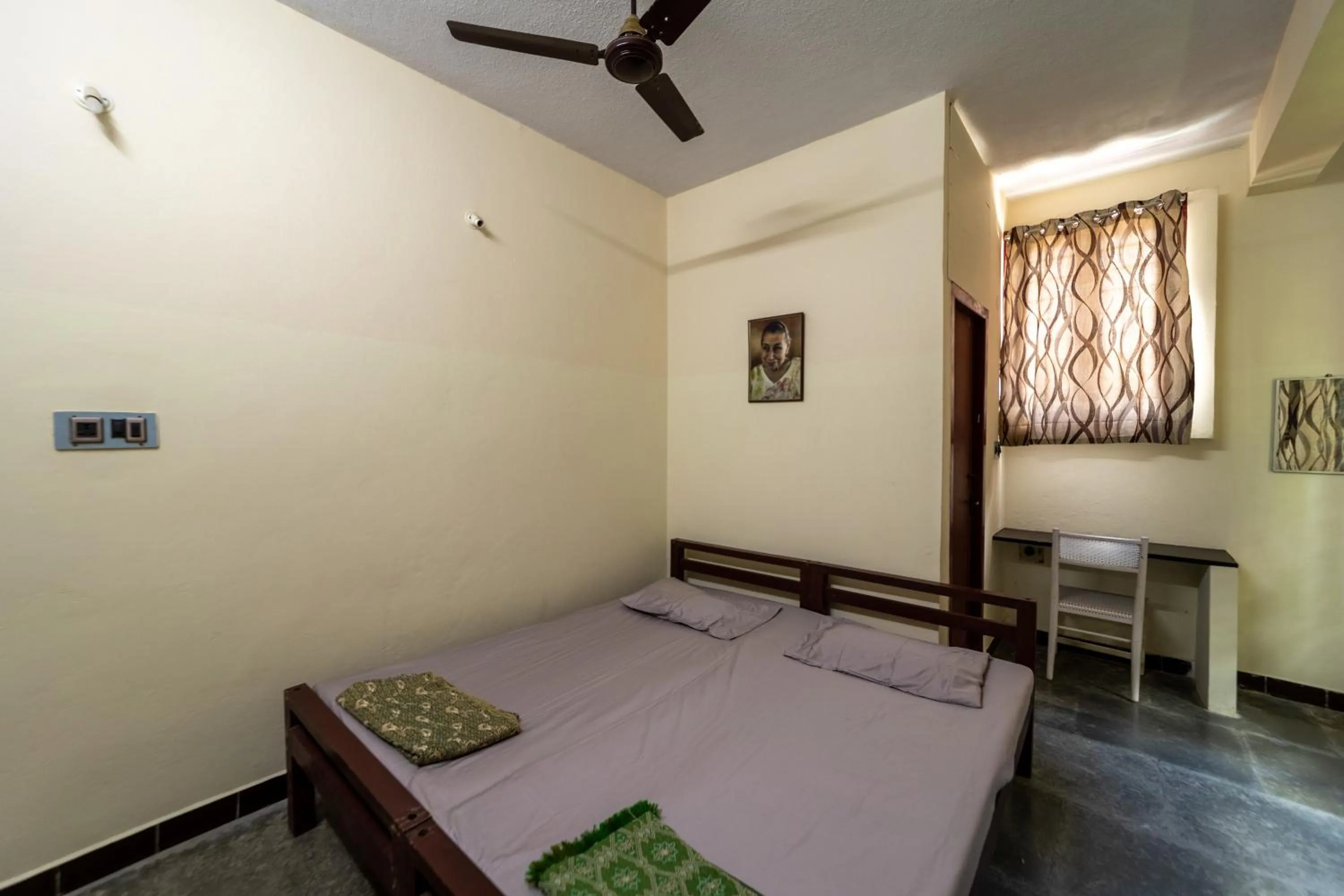 Photo of the whole room in Sacar Guest House