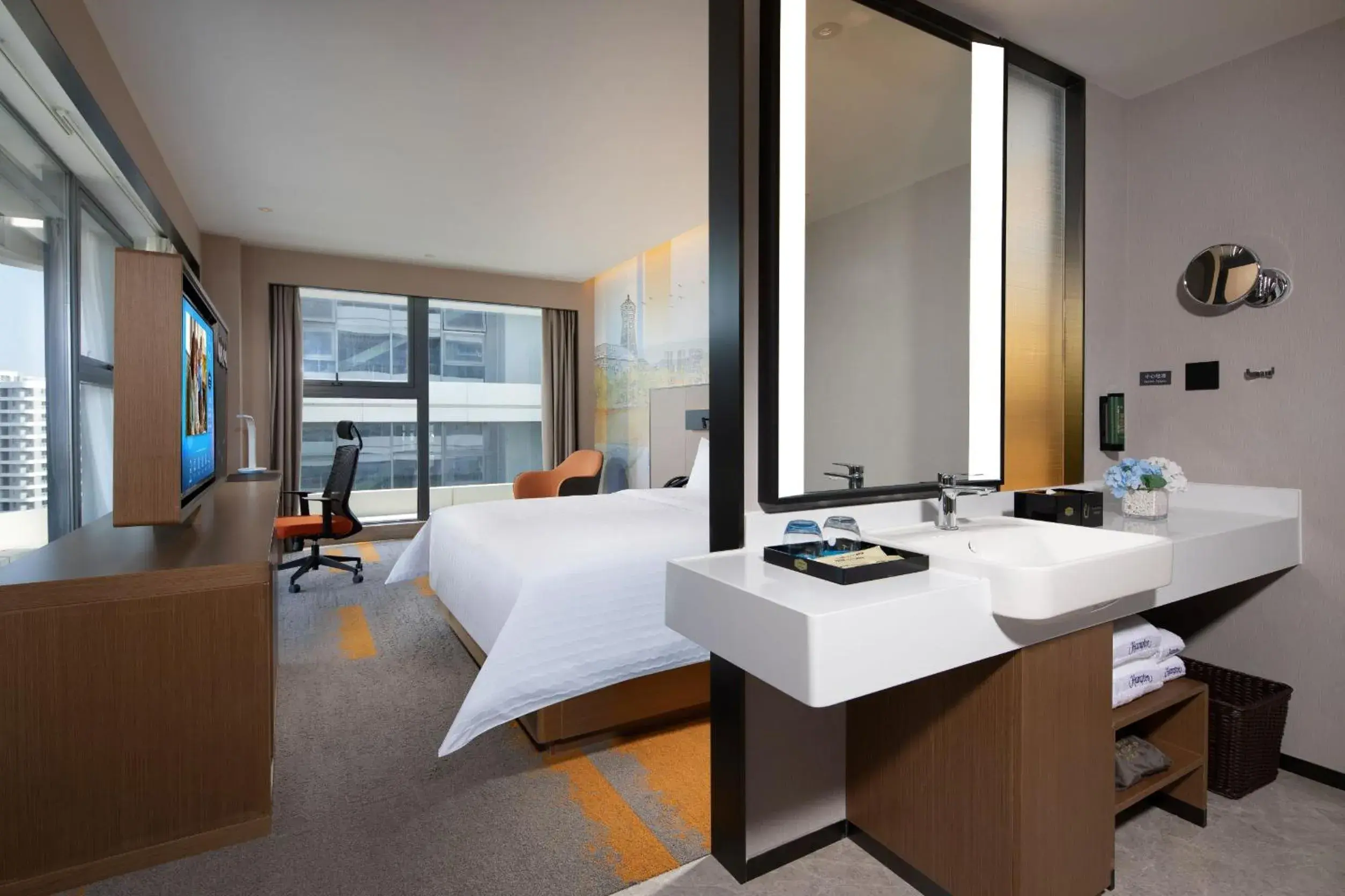 Comfort Double Room in Hampton by Hilton Hangzhou Zhuantang Academy of Fine Arts Comfort Double Room in Hampton by Hilton Hangzhou Zhuantang Academy of Fine Arts