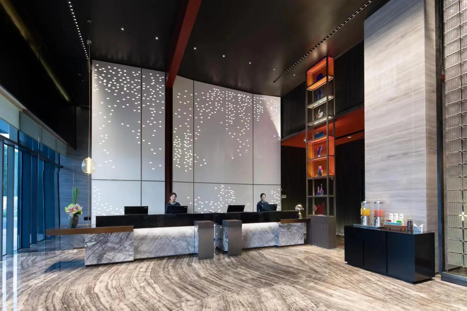 Lobby or reception in Hampton by Hilton Hangzhou Zhuantang Academy of Fine Arts