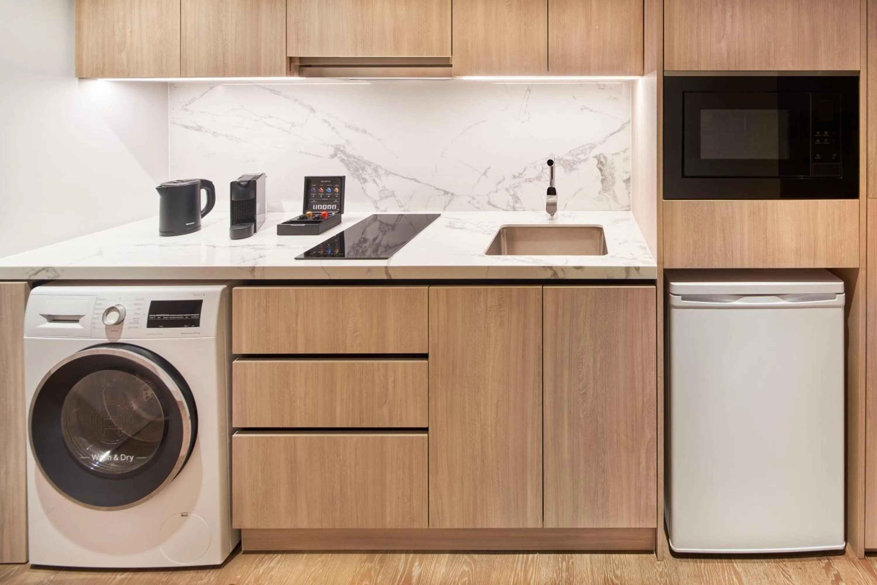 Coffee/tea facilities in PARKROYAL Serviced Suites Jakarta