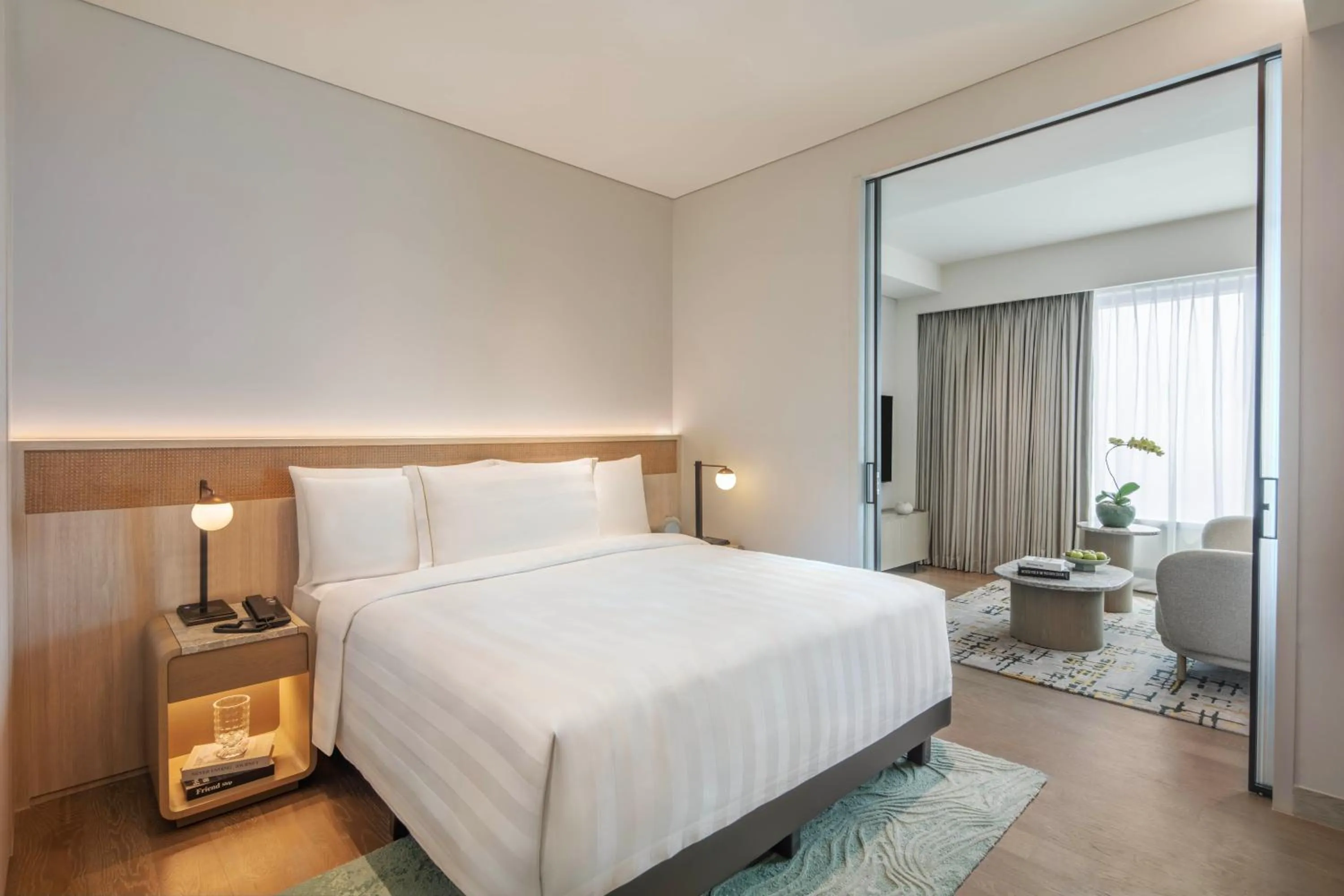 Bed in PARKROYAL Serviced Suites Jakarta