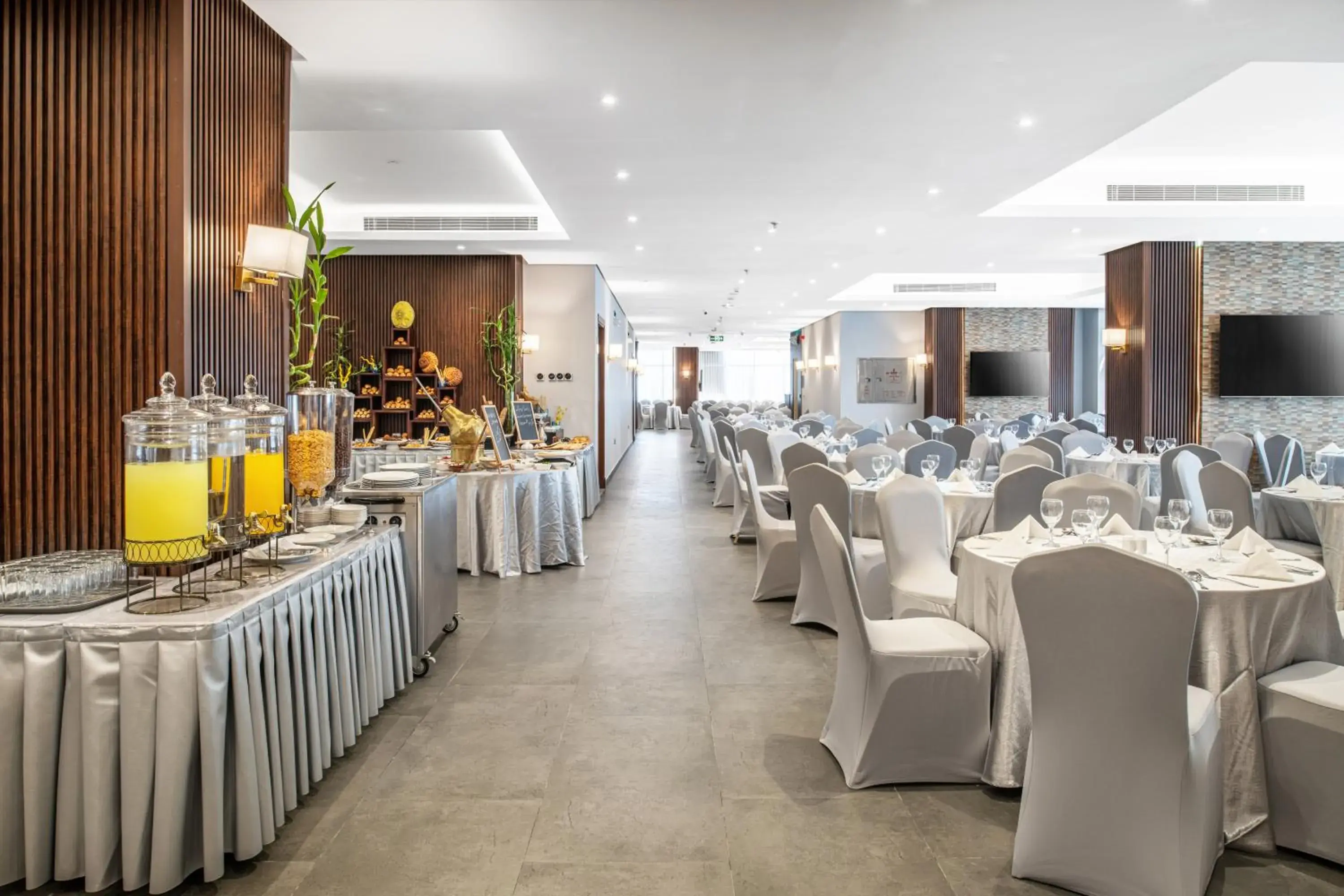 Restaurant/places to eat in Elaf Qinwan Hotel Restaurant/places to eat in Elaf Qinwan Hotel