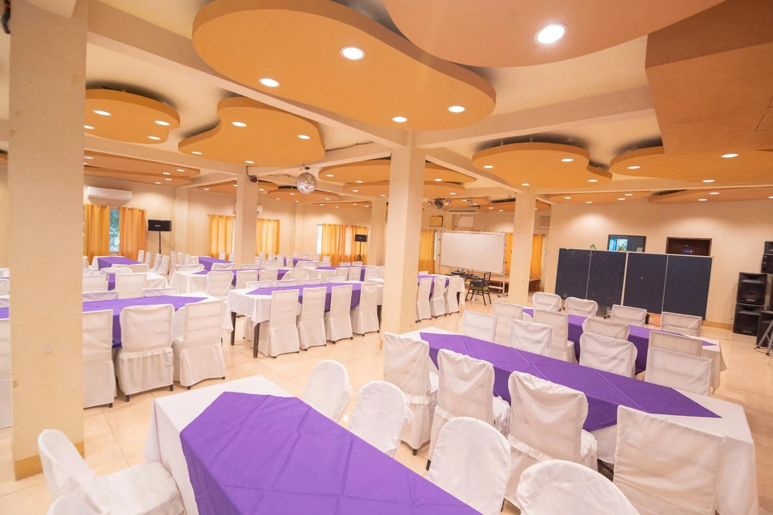 Banquet/Function facilities in Vista Venice Resort