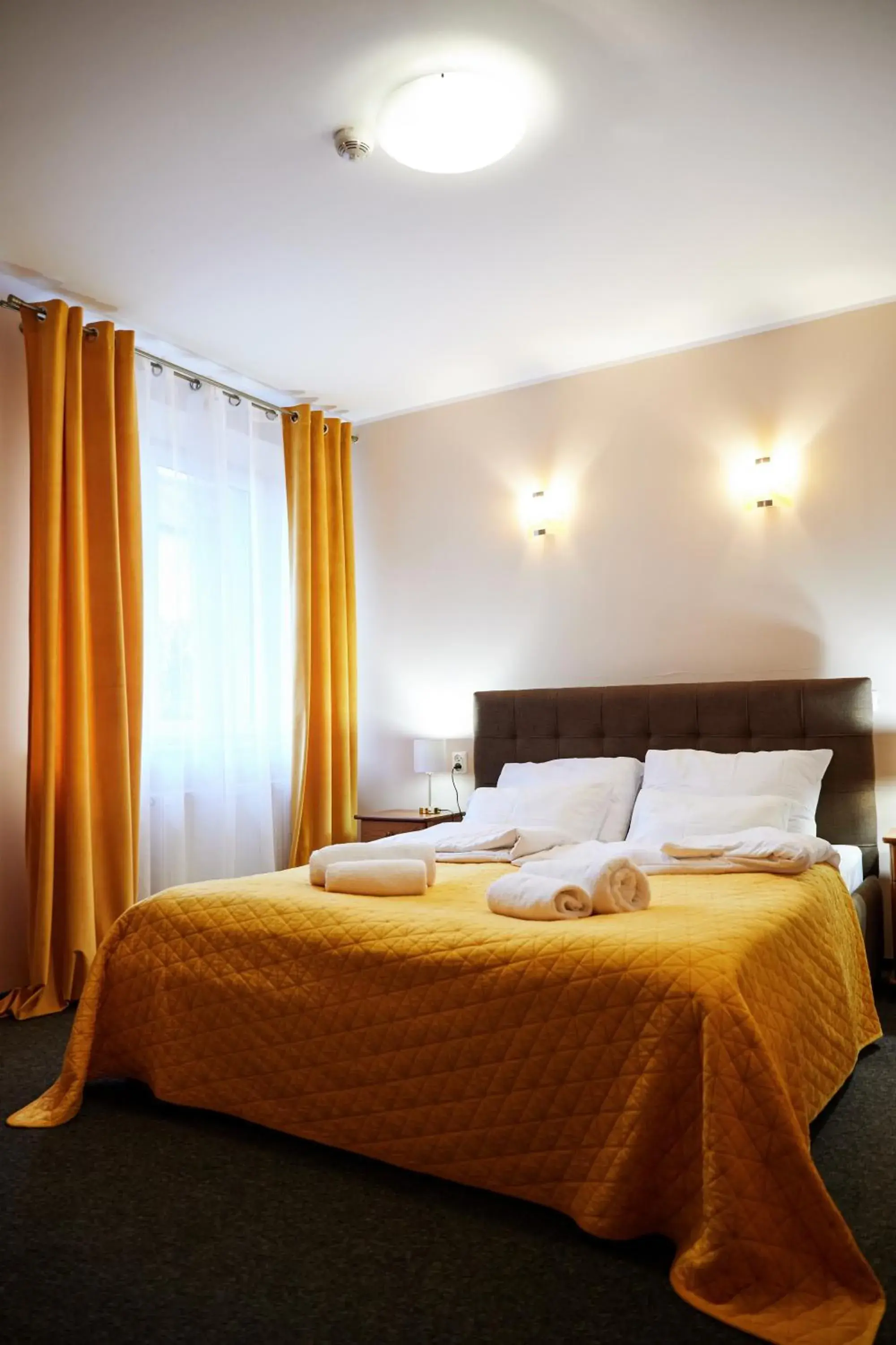 PLATINIUM House ex Royal House PLATINIUM House ex Royal House