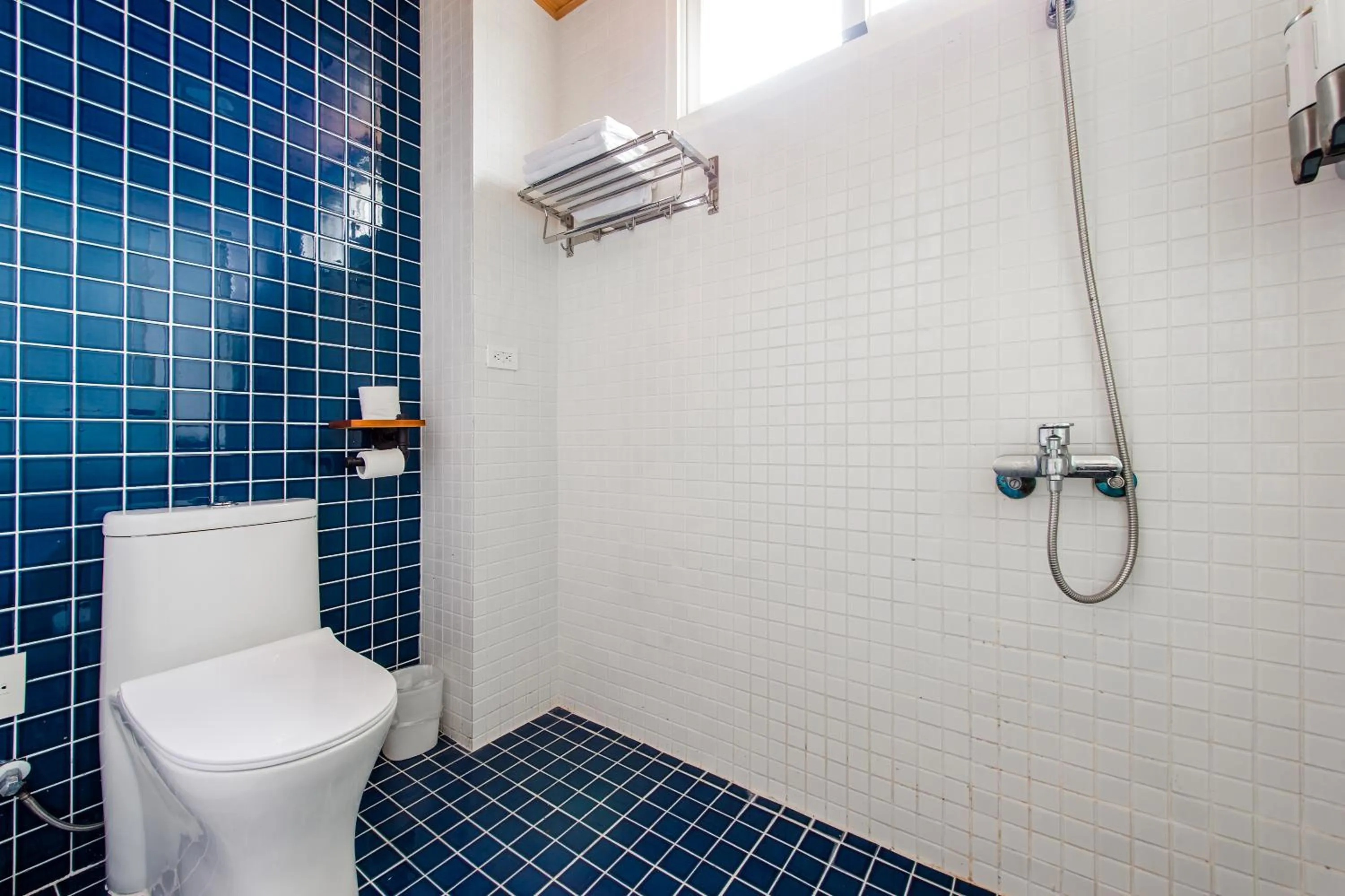 Shower in Wilderness1138 Hualien B&B