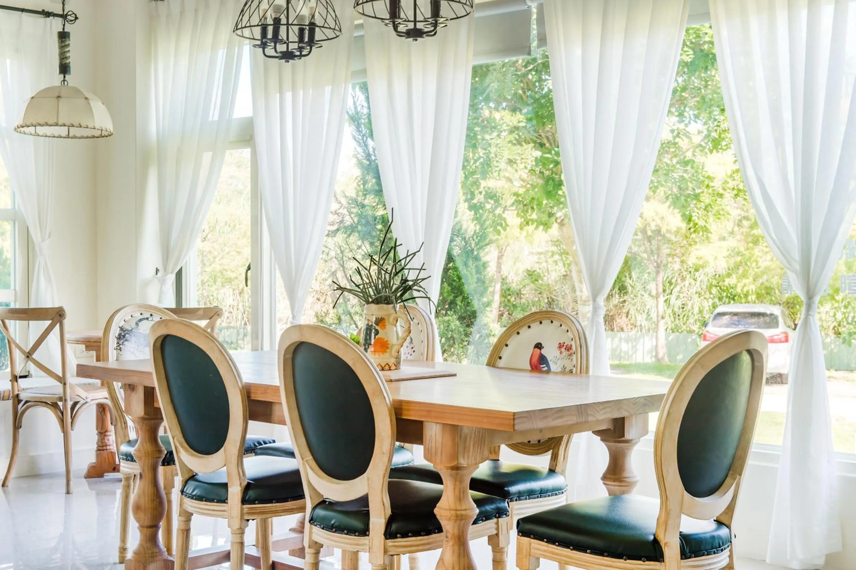 Dining area in Wilderness1138 Hualien B&B