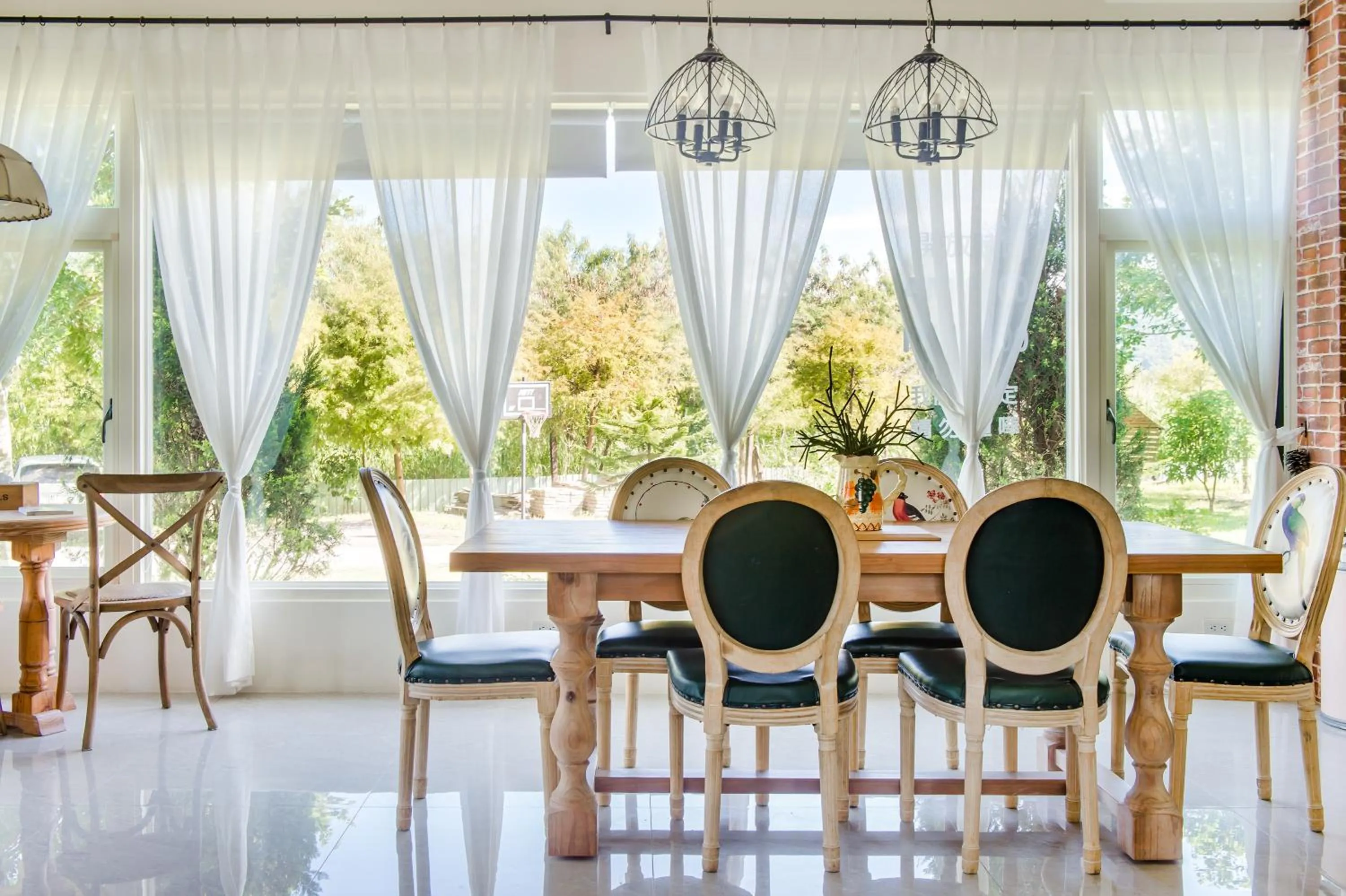 Dining area in Wilderness1138 Hualien B&B