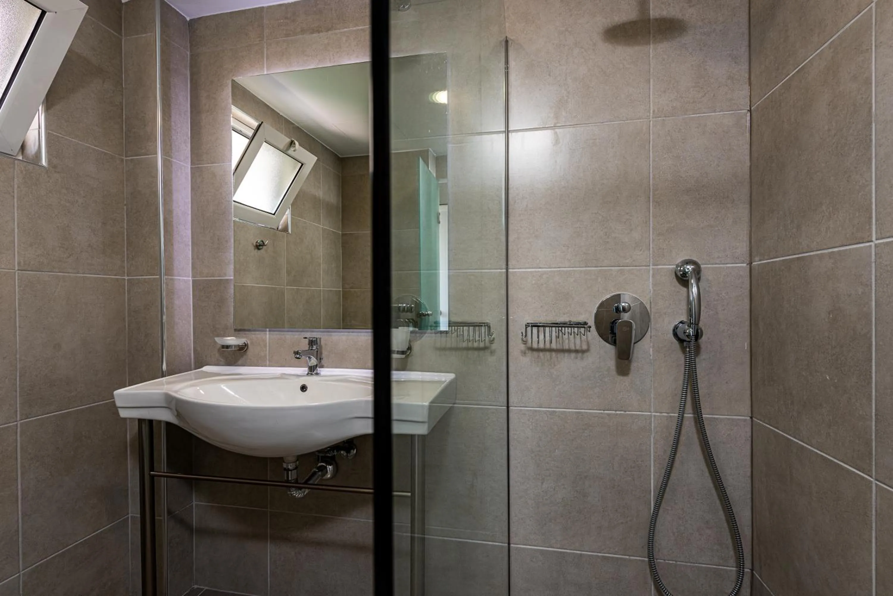 Shower in Caretta Island