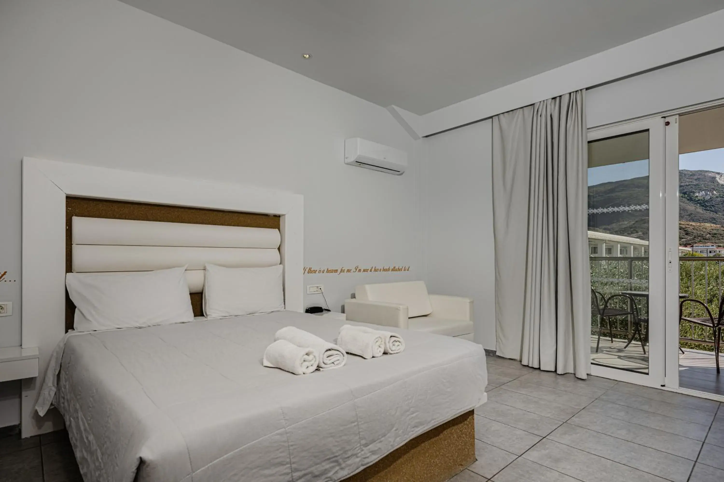 Studio with Pool View in Caretta Island Studio with Pool View in Caretta Island