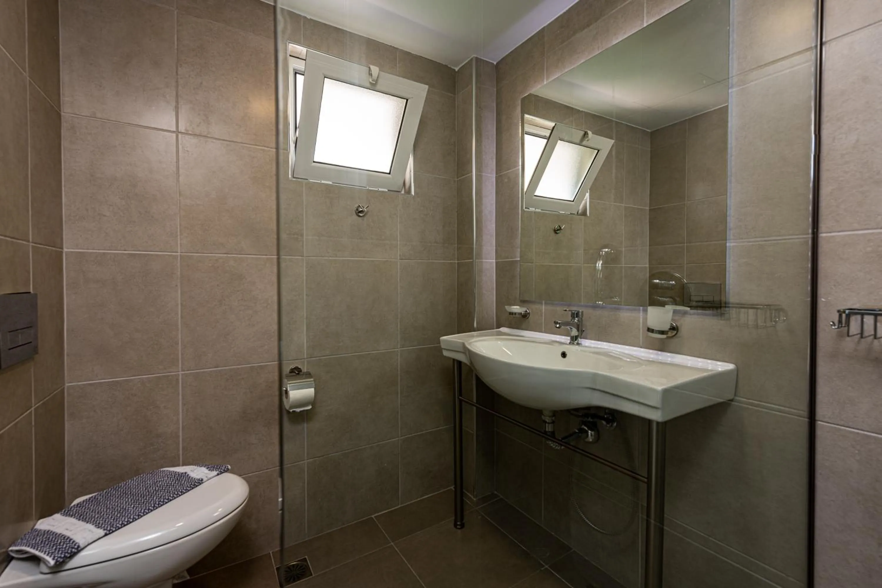 Shower in Caretta Island