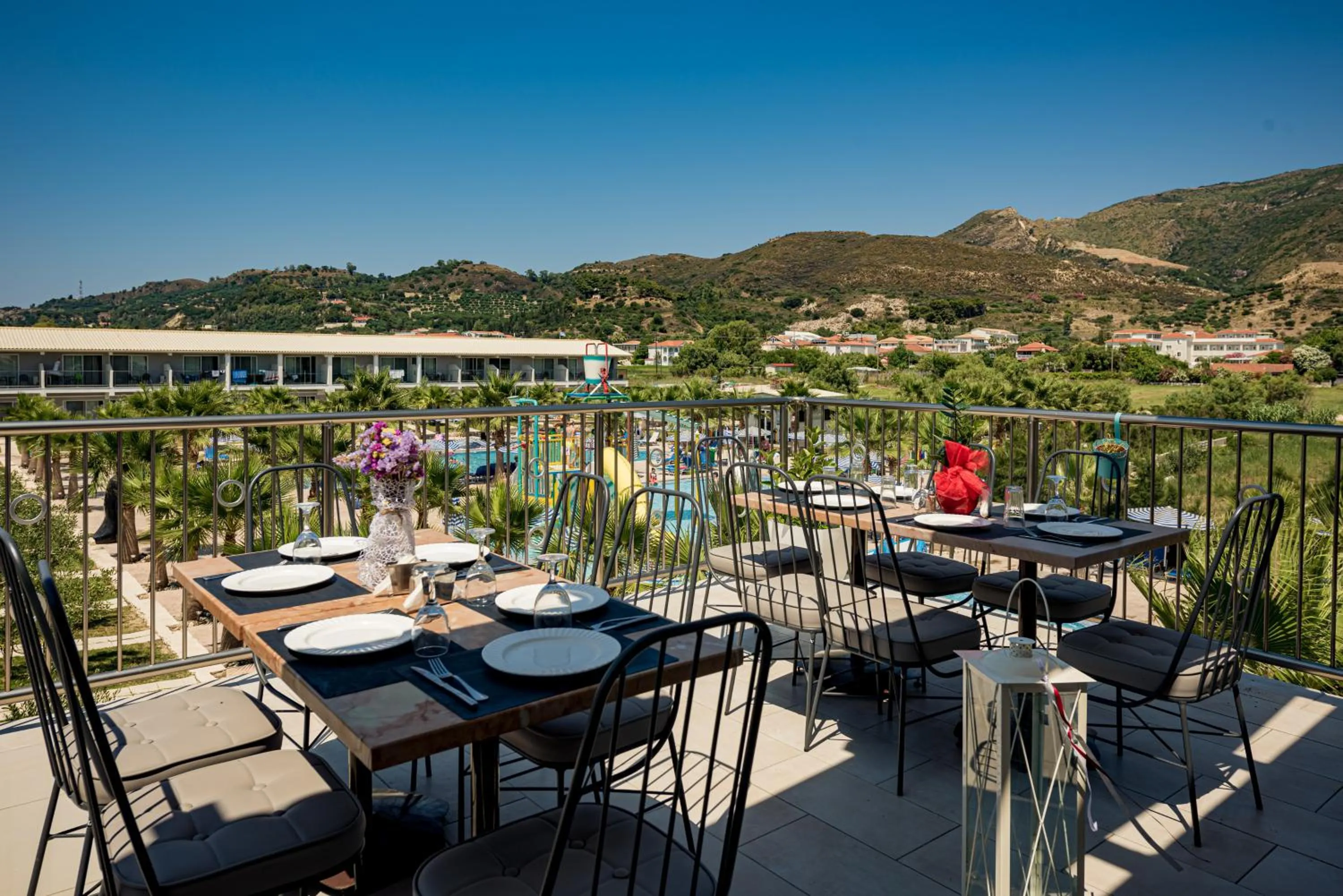 Restaurant/places to eat in Caretta Island