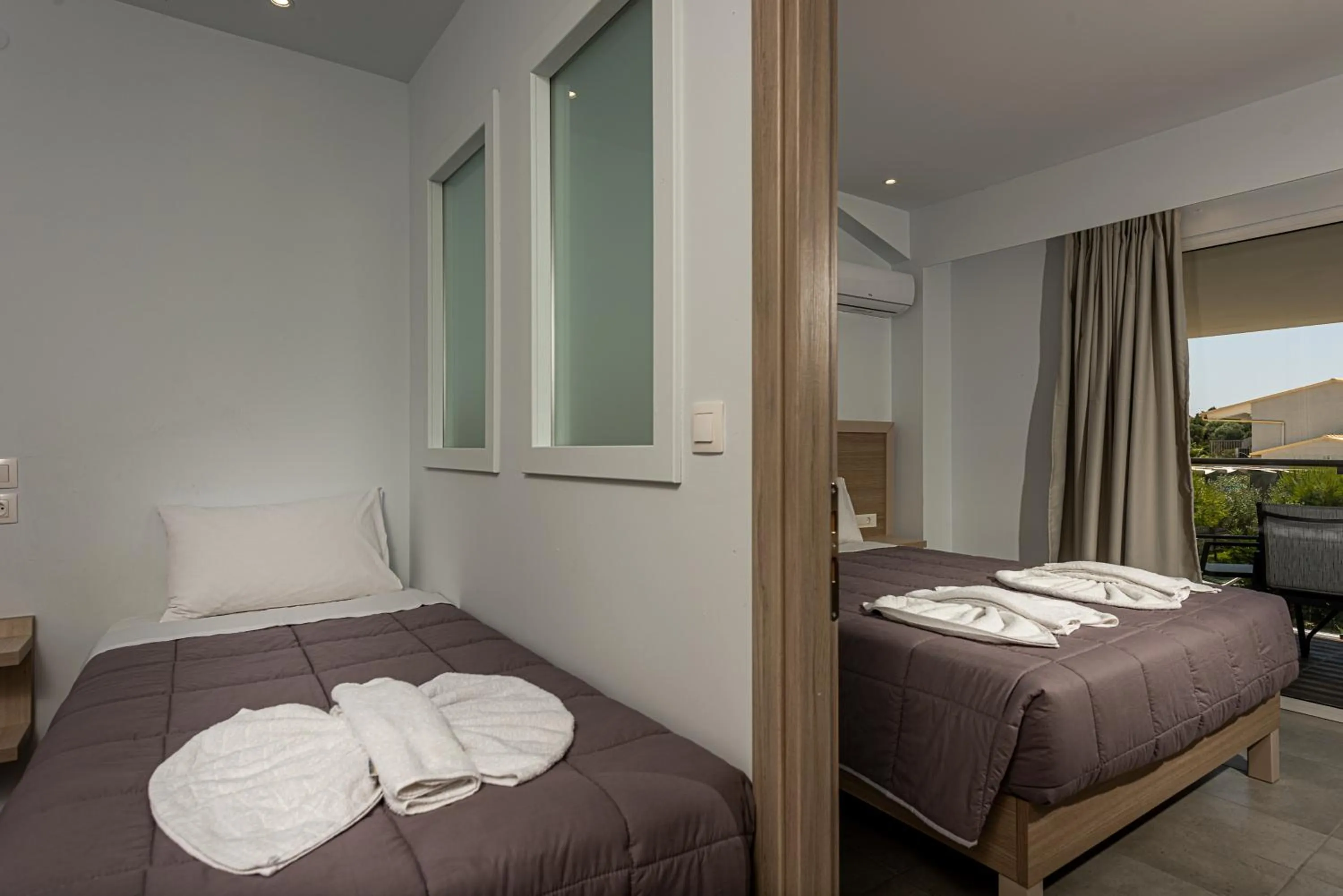 Bedroom, Bed in Caretta Island