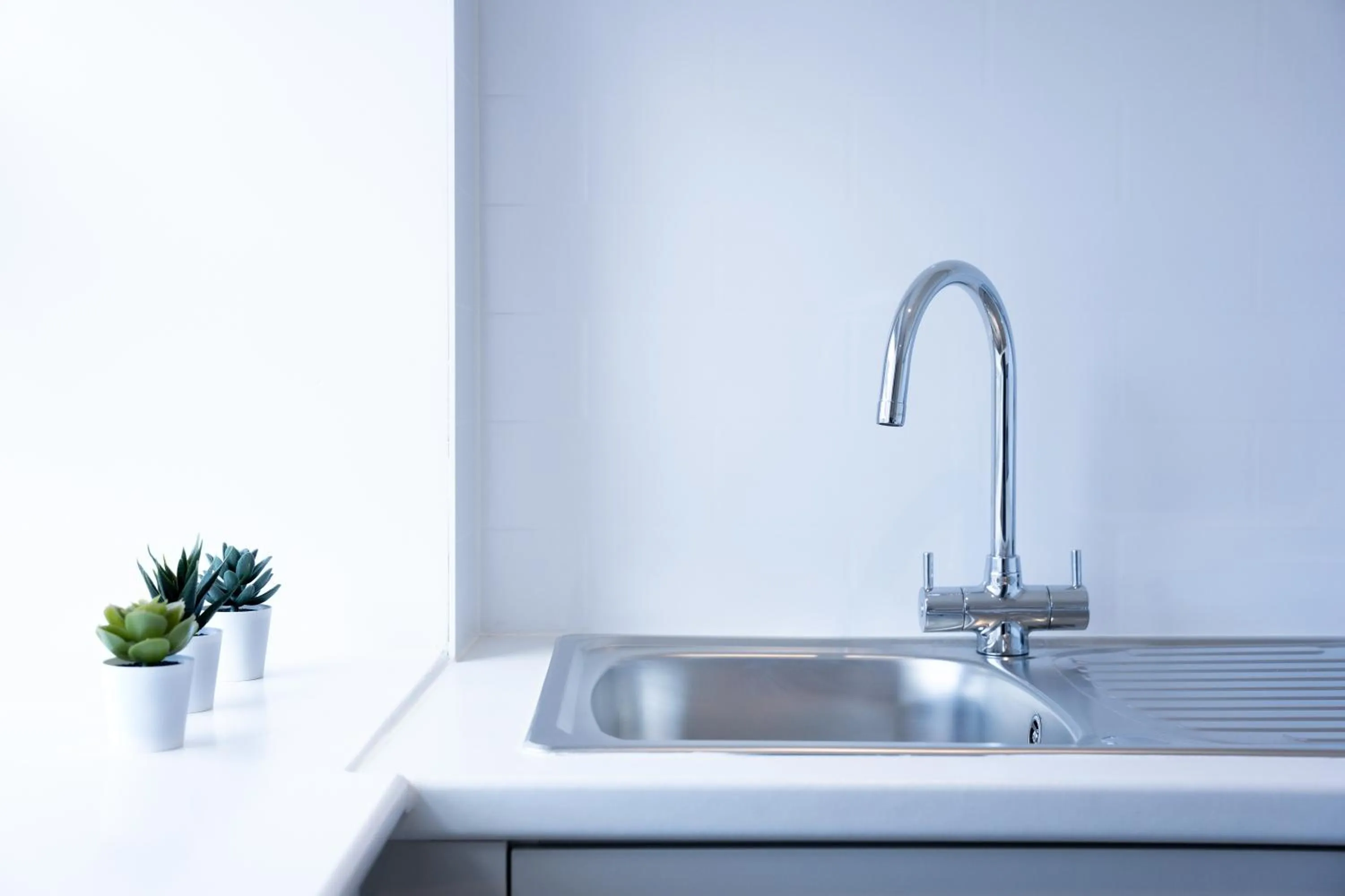 Kitchen or kitchenette in Lonsdale House Boutique Apartments