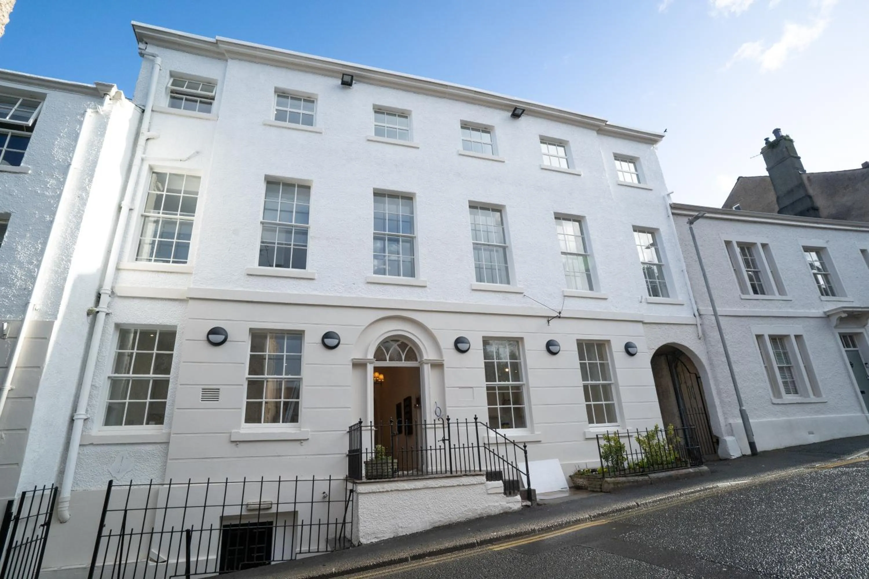 Property building in Lonsdale House Boutique Apartments