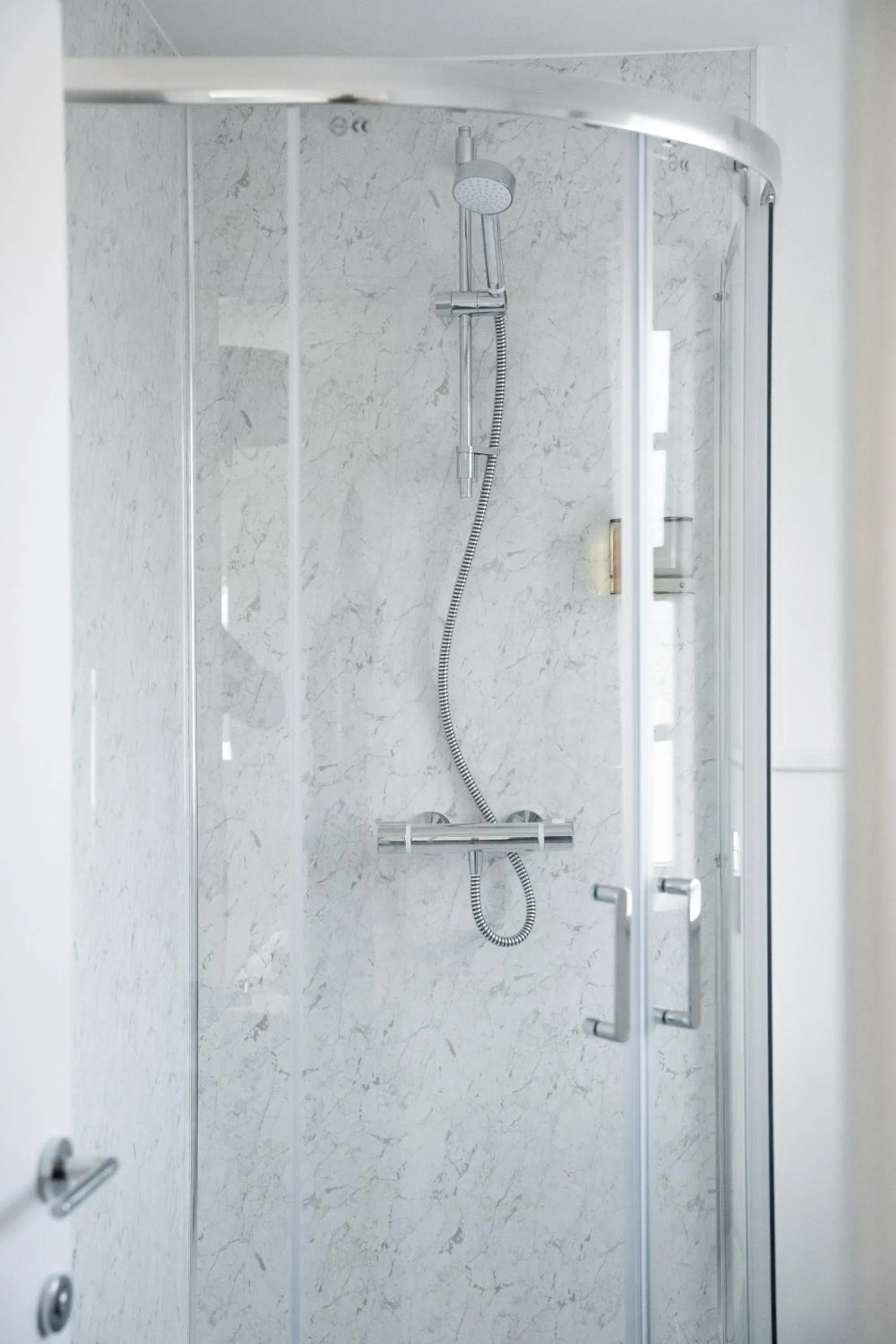 Shower in Lonsdale House Boutique Apartments