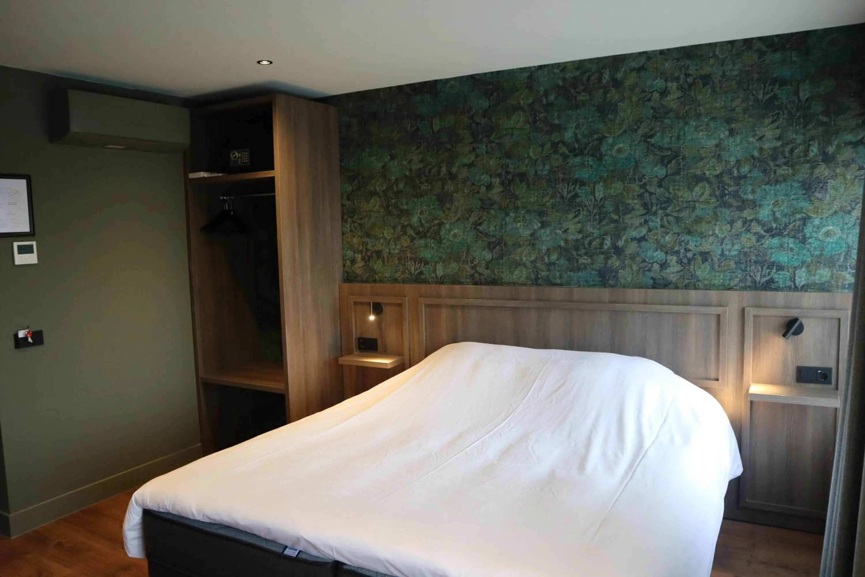 Bedroom, Bed in Hotel Central