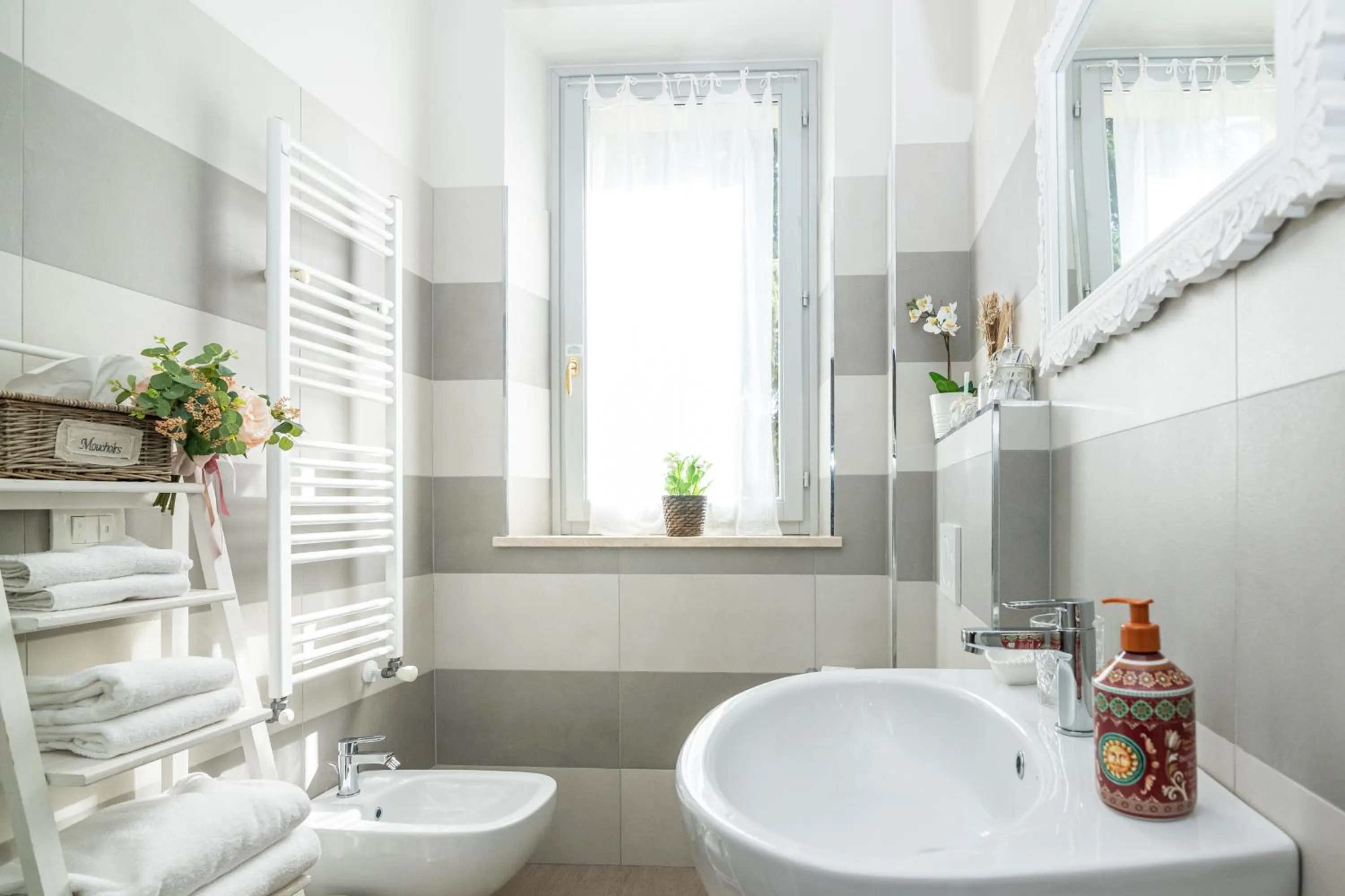 Shower in La Vecchia Tenenza B&B