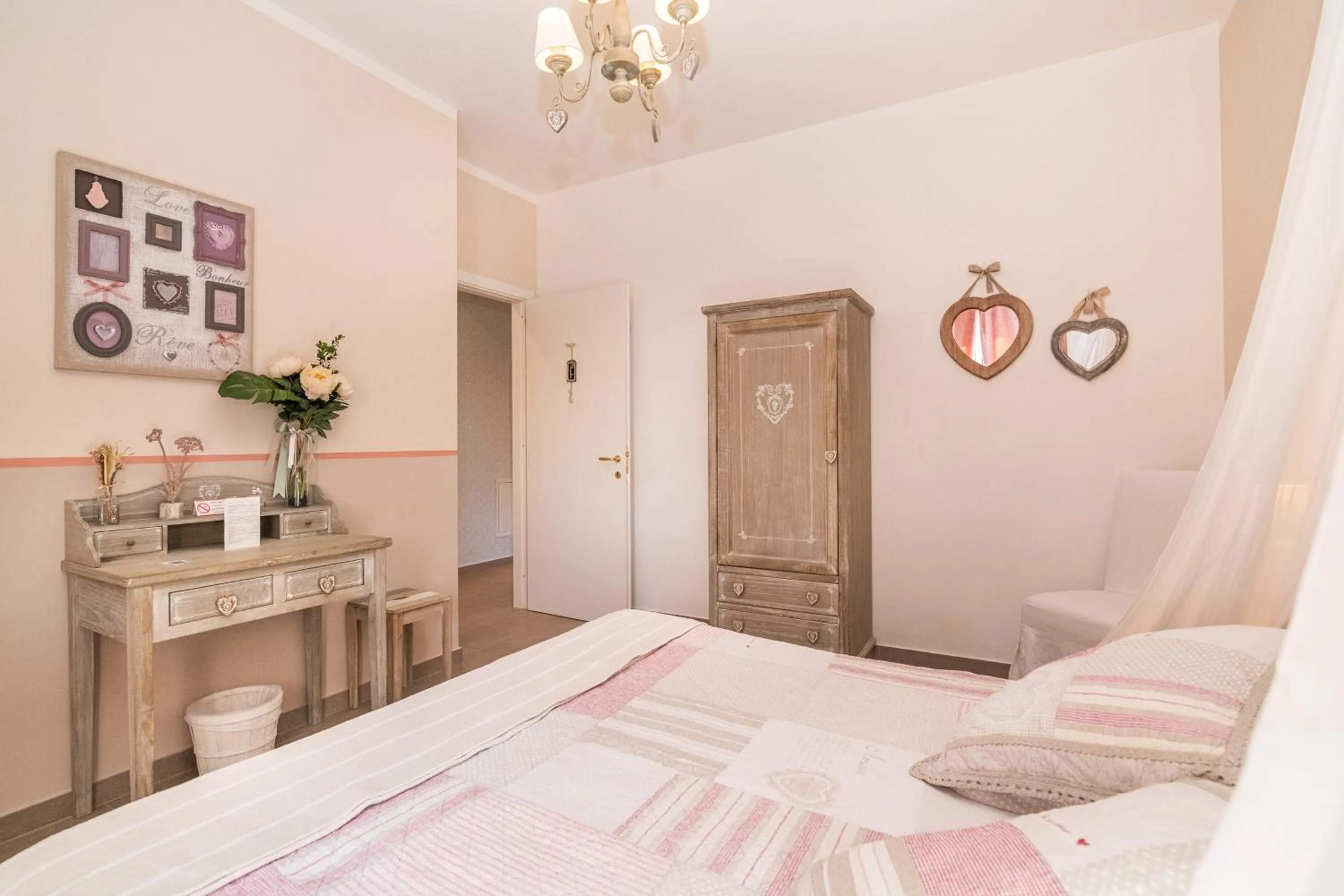 Bedroom, Bed in La Vecchia Tenenza B&B