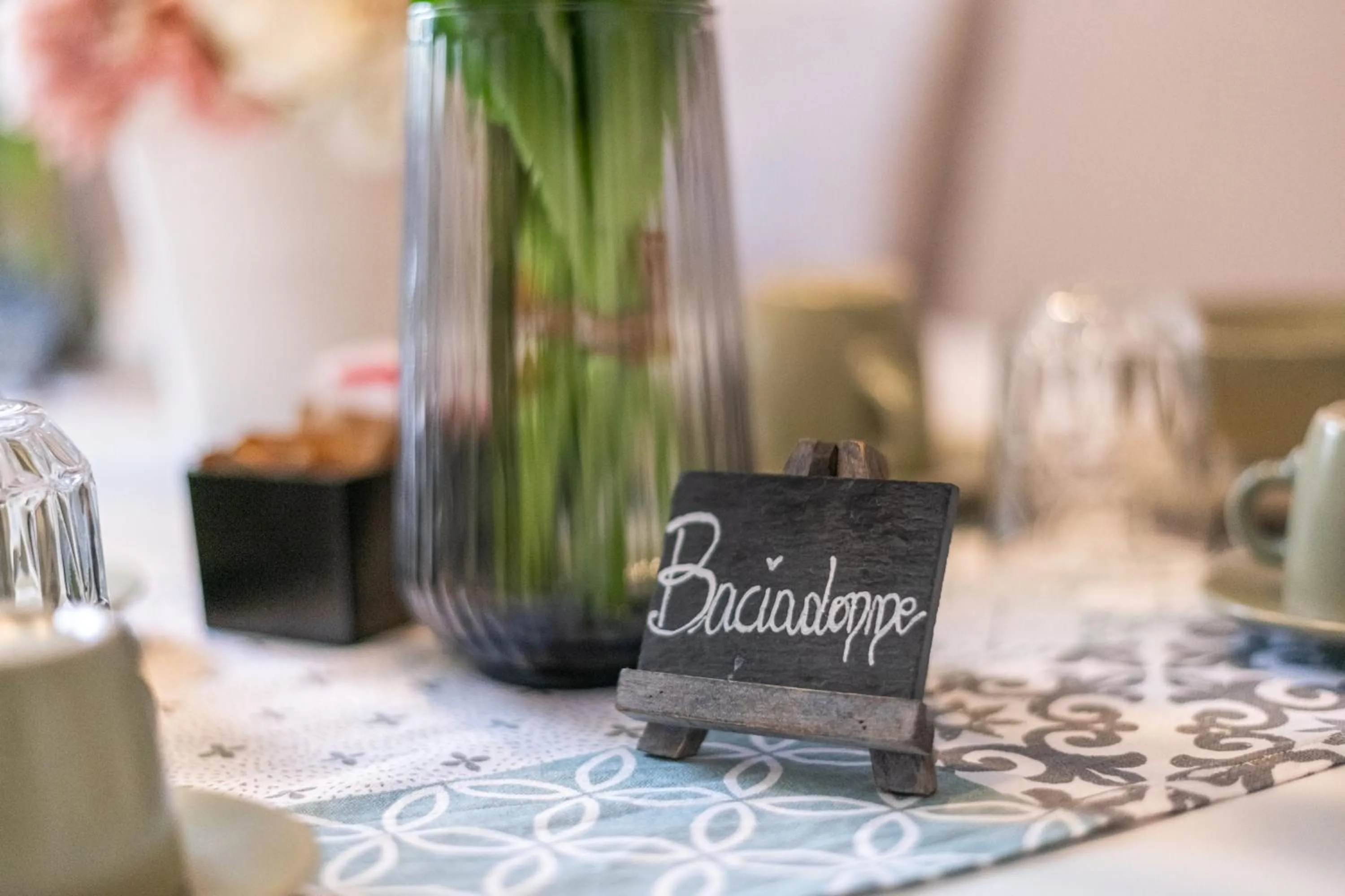 Decorative detail in La Vecchia Tenenza B&B