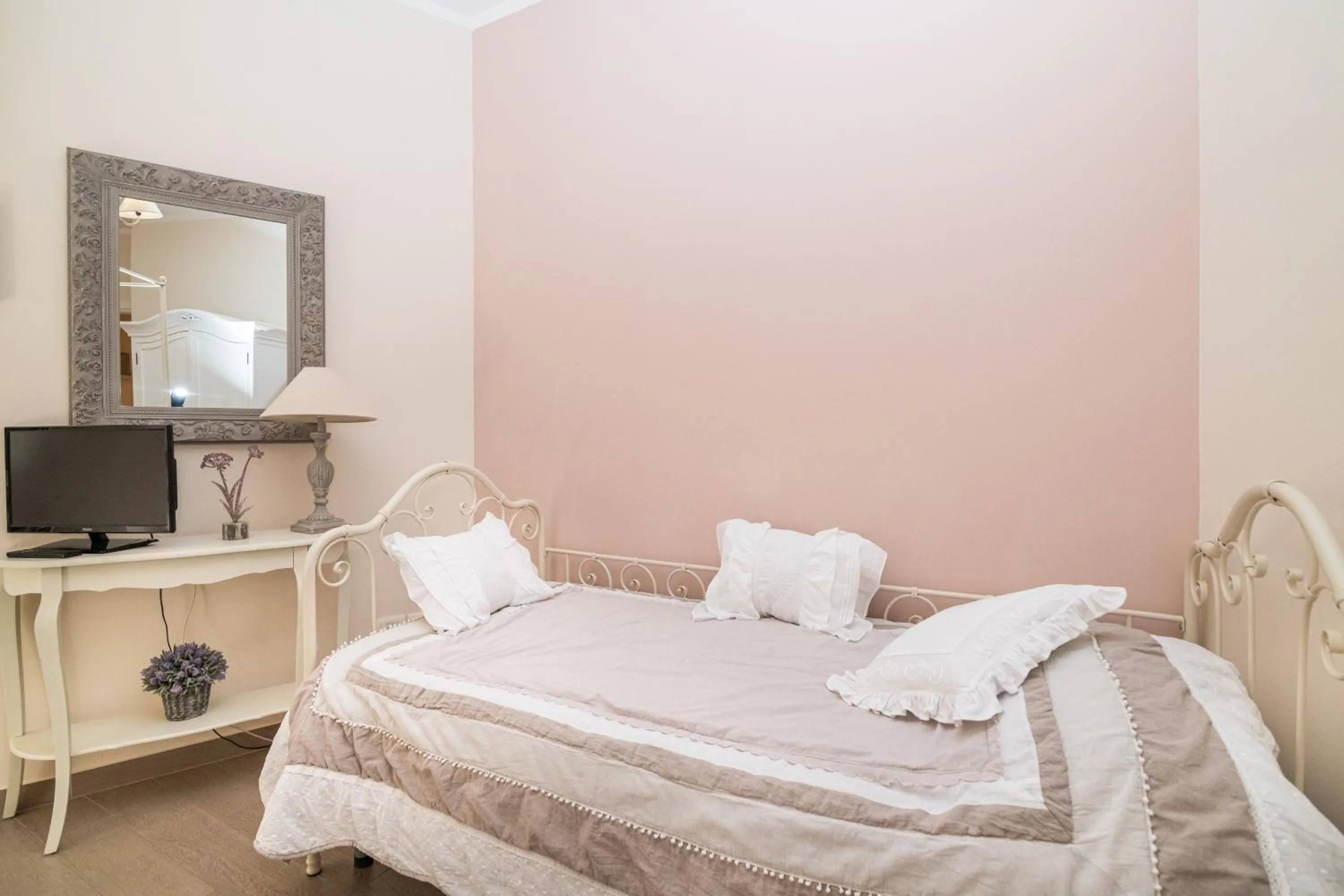 Bedroom, Bed in La Vecchia Tenenza B&B