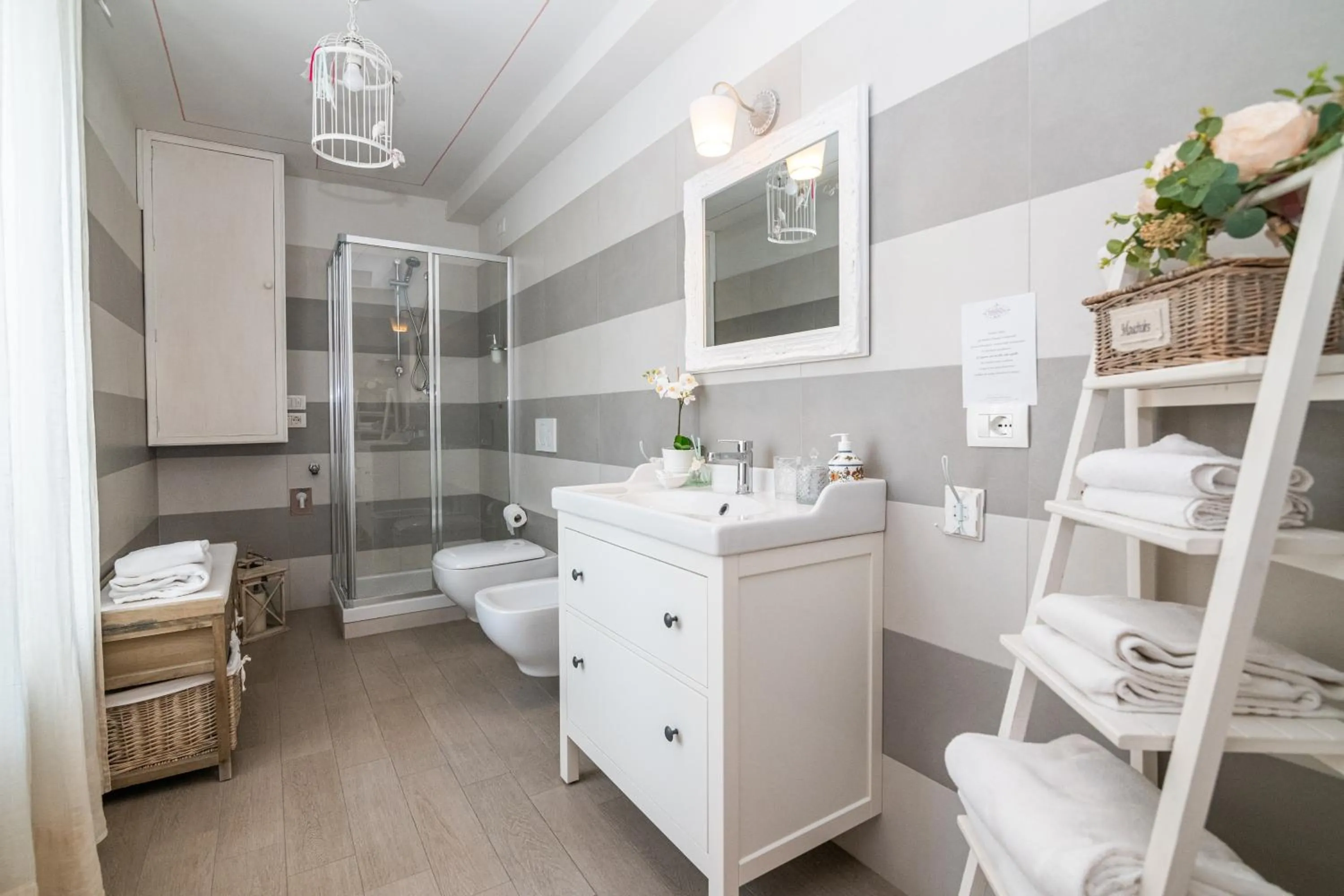 Toilet in La Vecchia Tenenza B&B