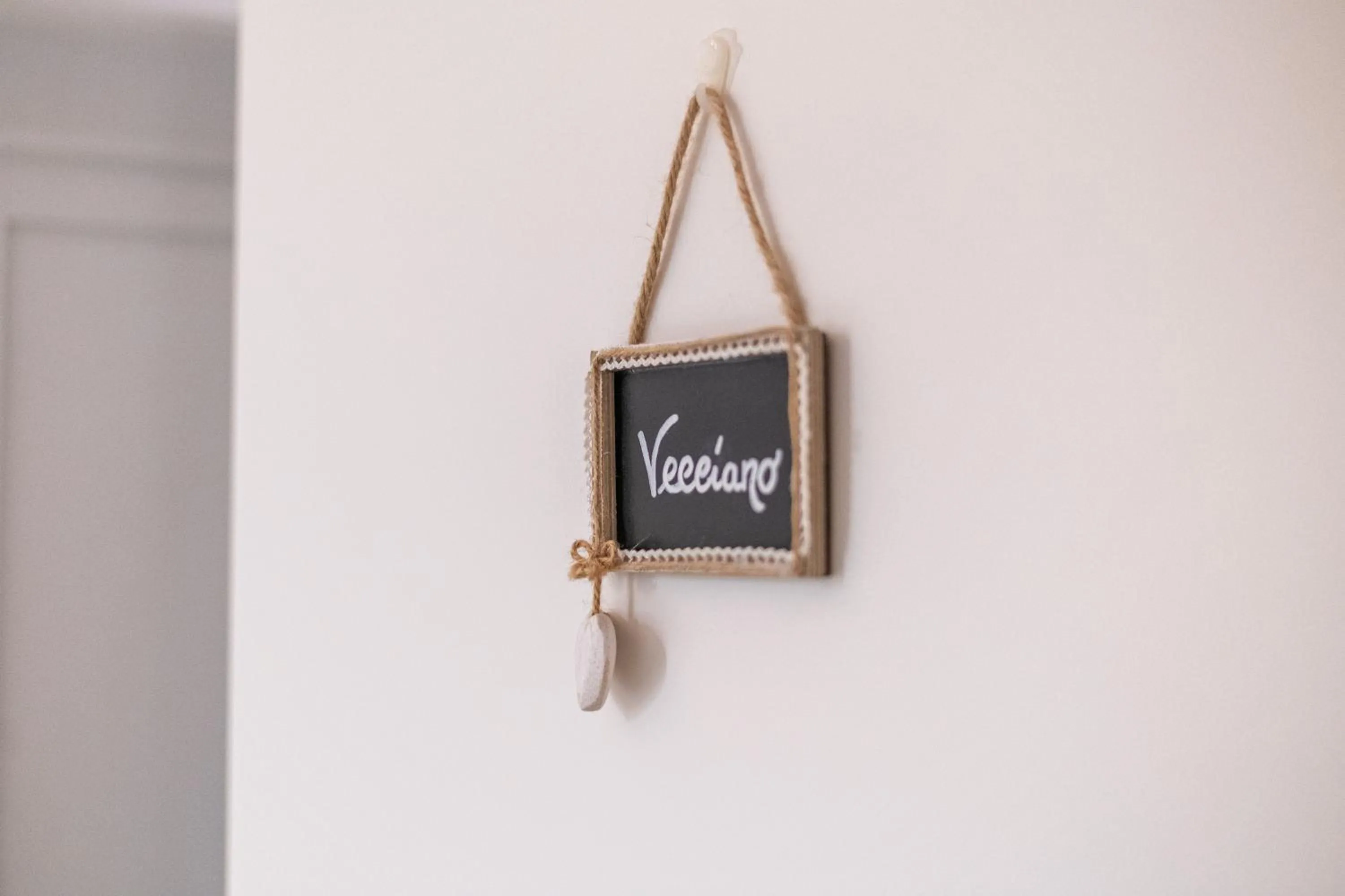 Decorative detail in La Vecchia Tenenza B&B