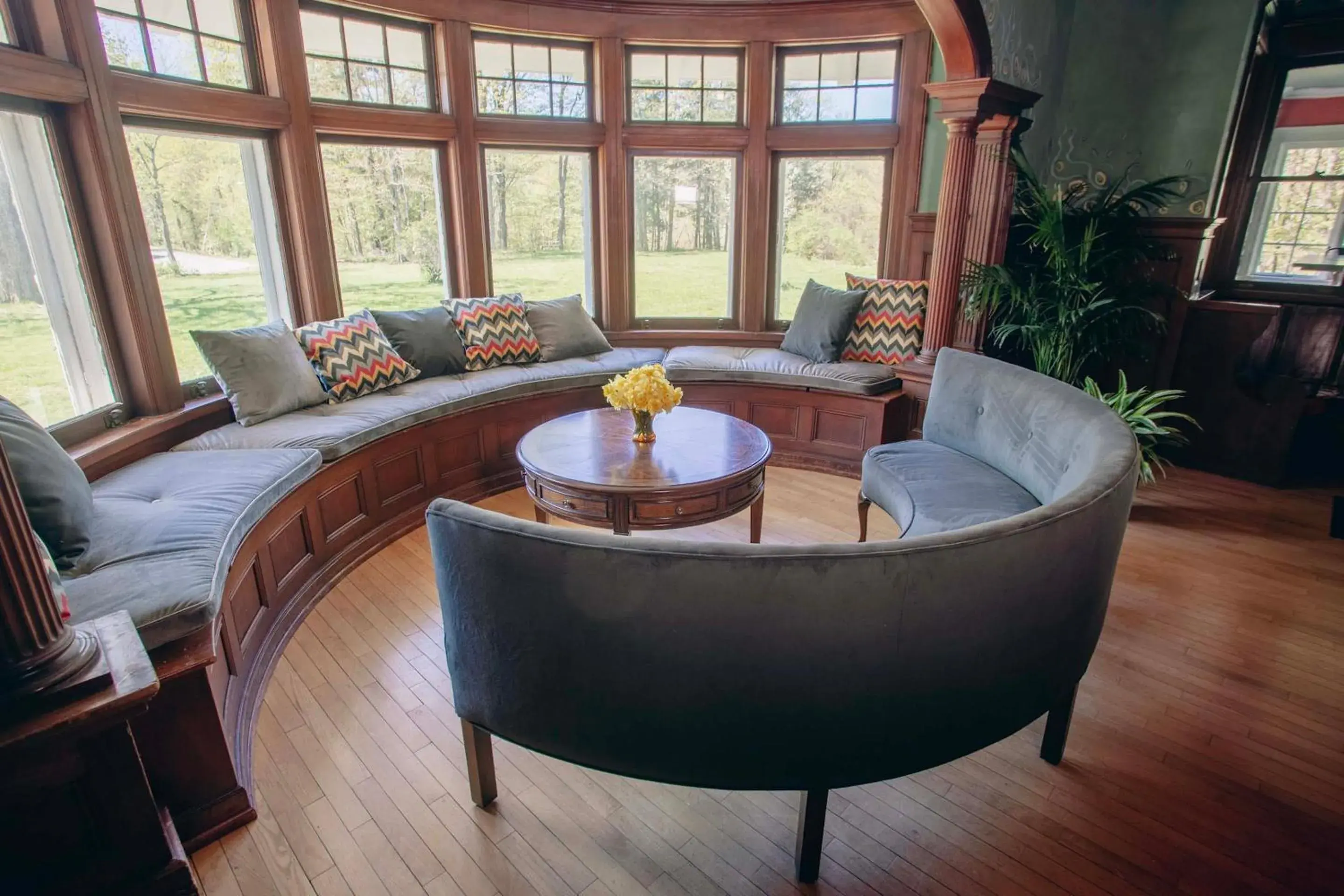 Lounge or bar in The Hartness House Lounge or bar in The Hartness House