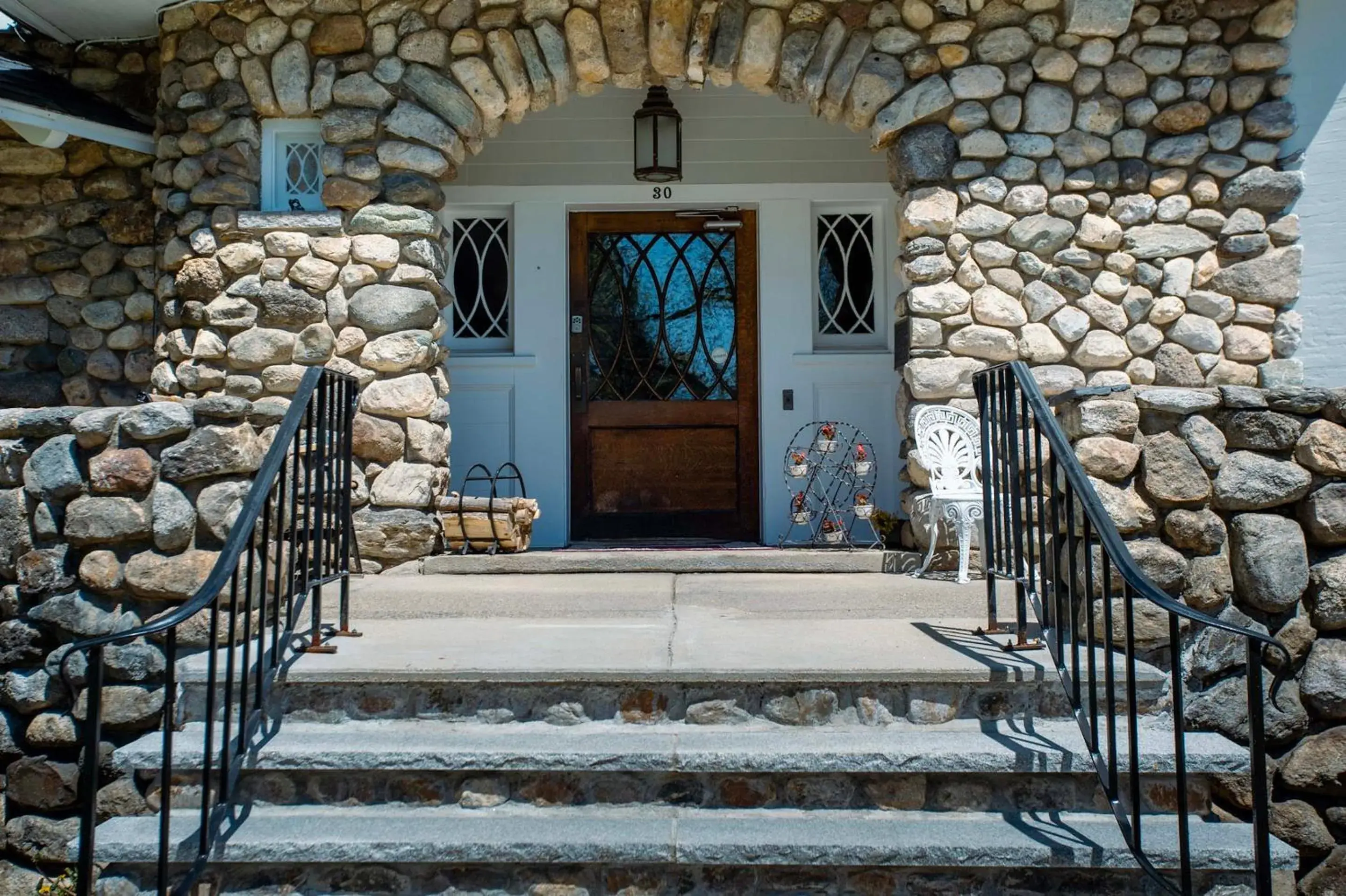 Facade/entrance in The Hartness House Facade/entrance in The Hartness House