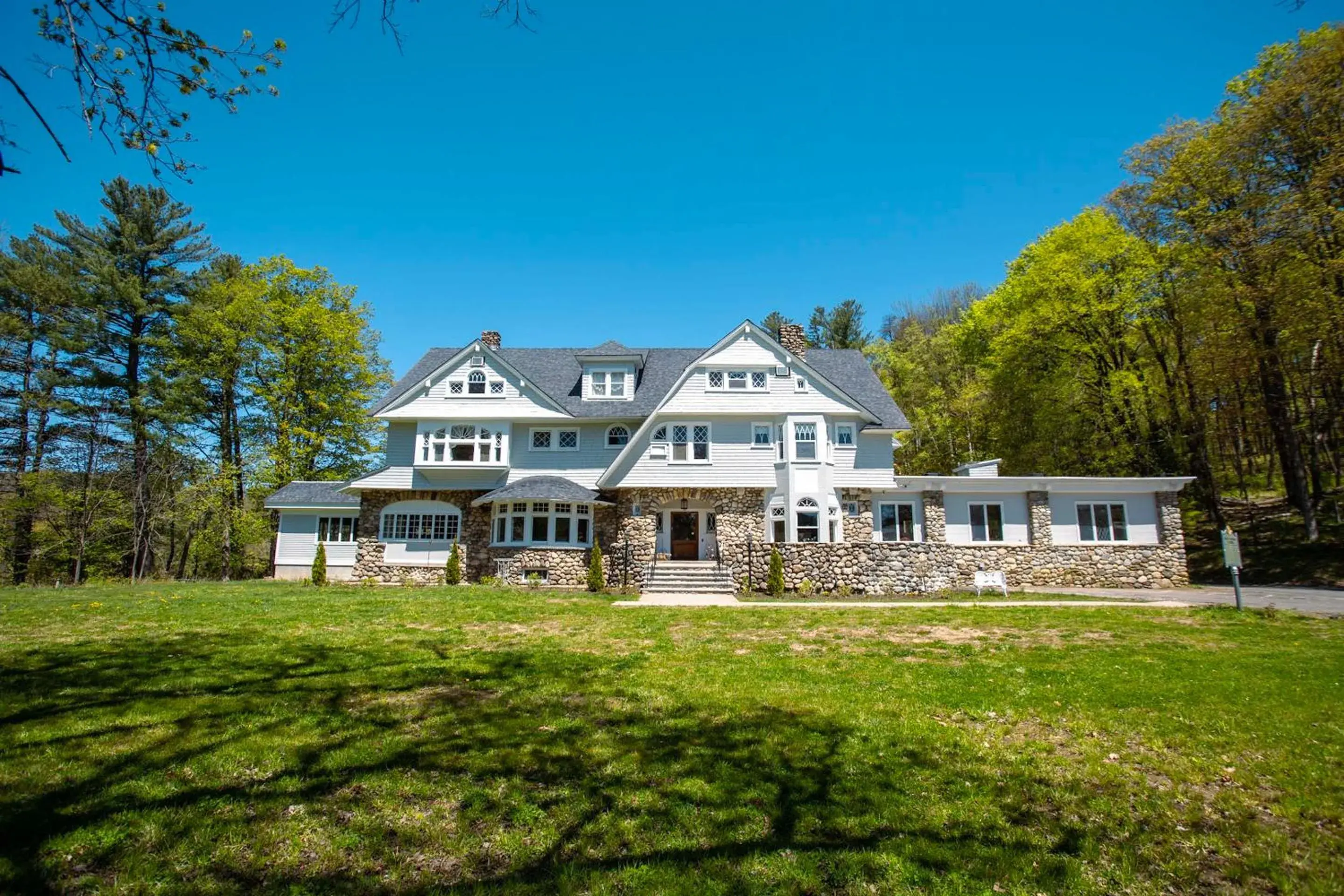Property building in The Hartness House Property building in The Hartness House