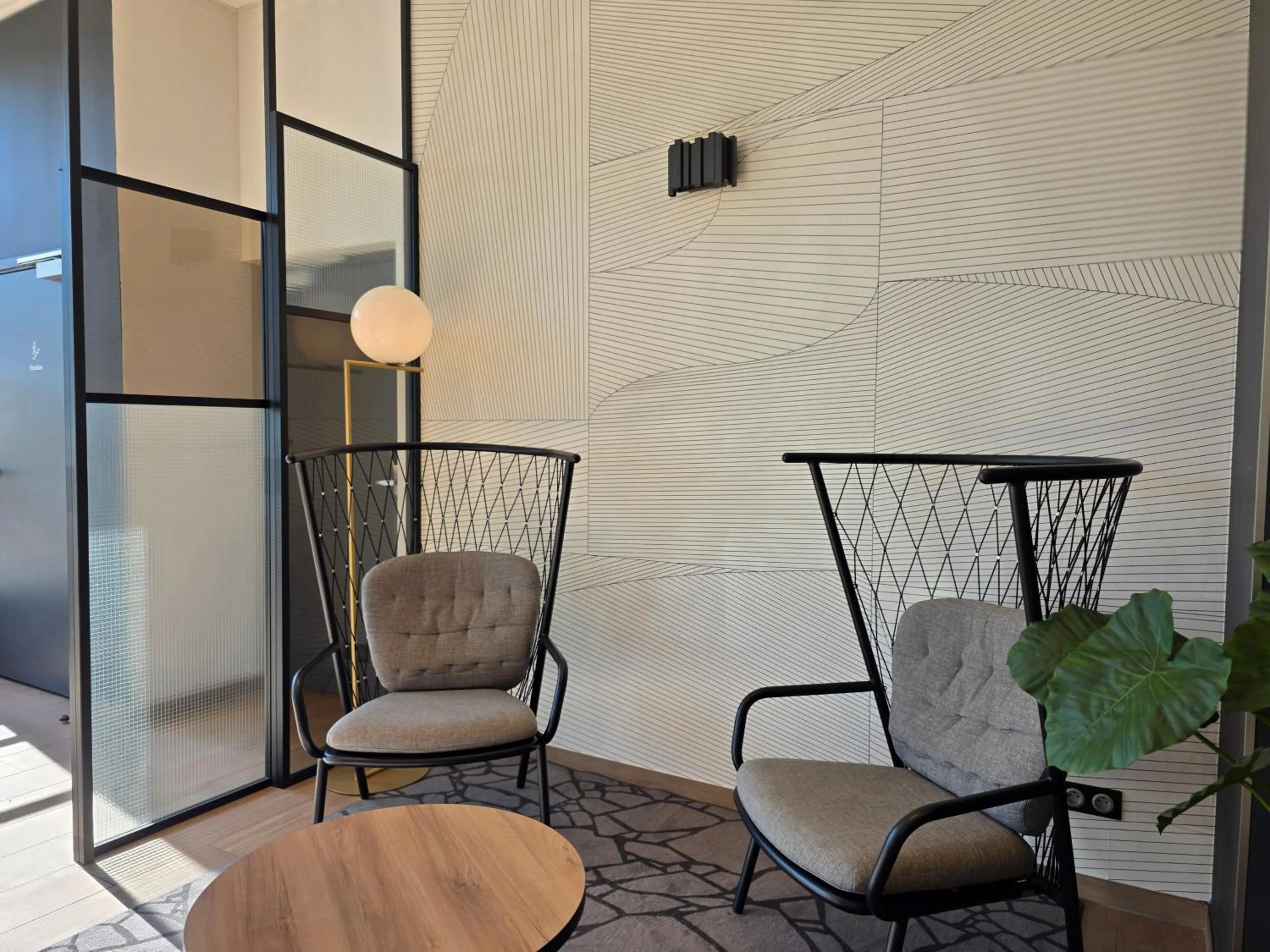 Seating area in B&B HOTEL Nice Stade Riviera