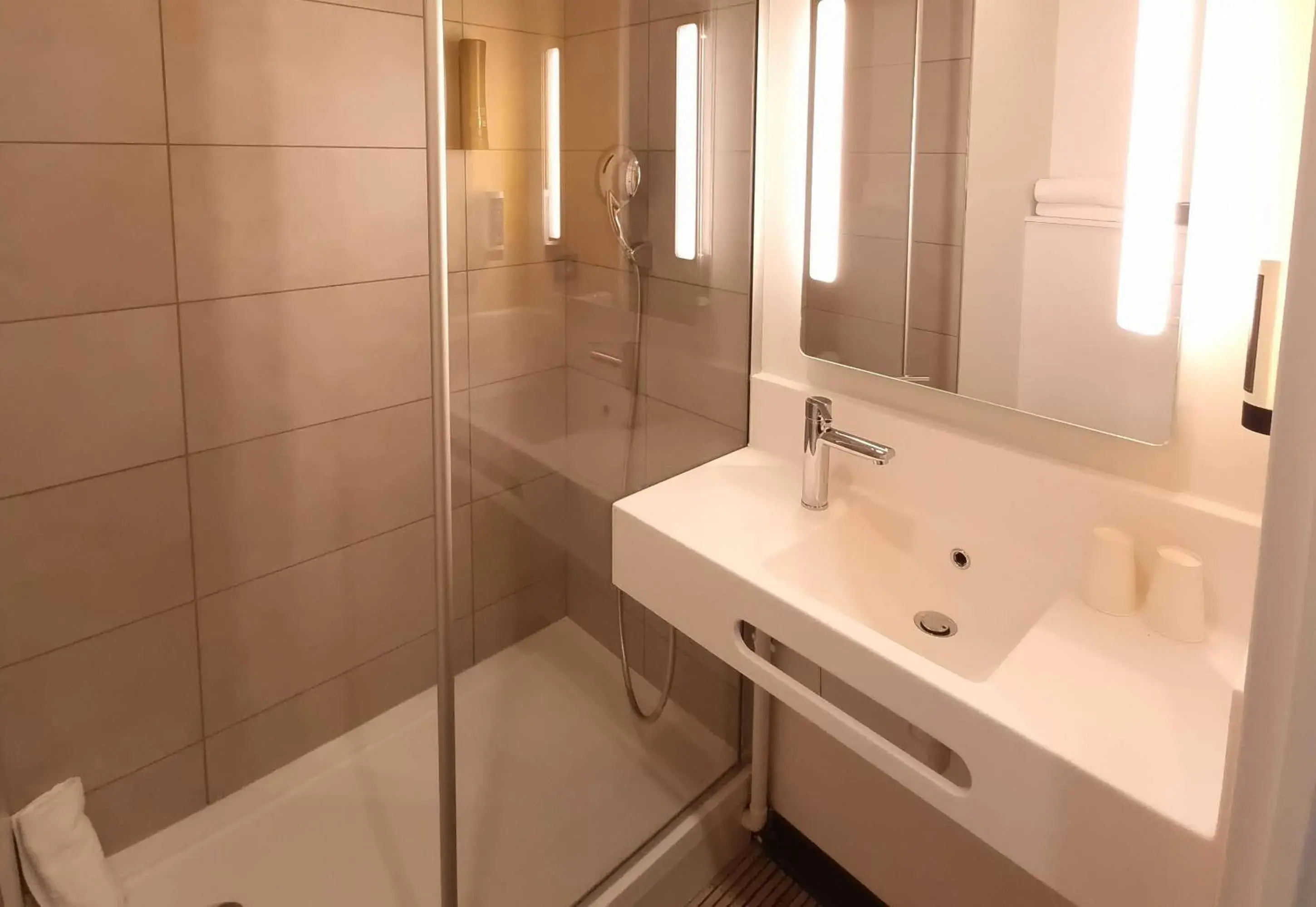 Twin Room in B&B HOTEL Nice Stade Riviera Twin Room in B&B HOTEL Nice Stade Riviera