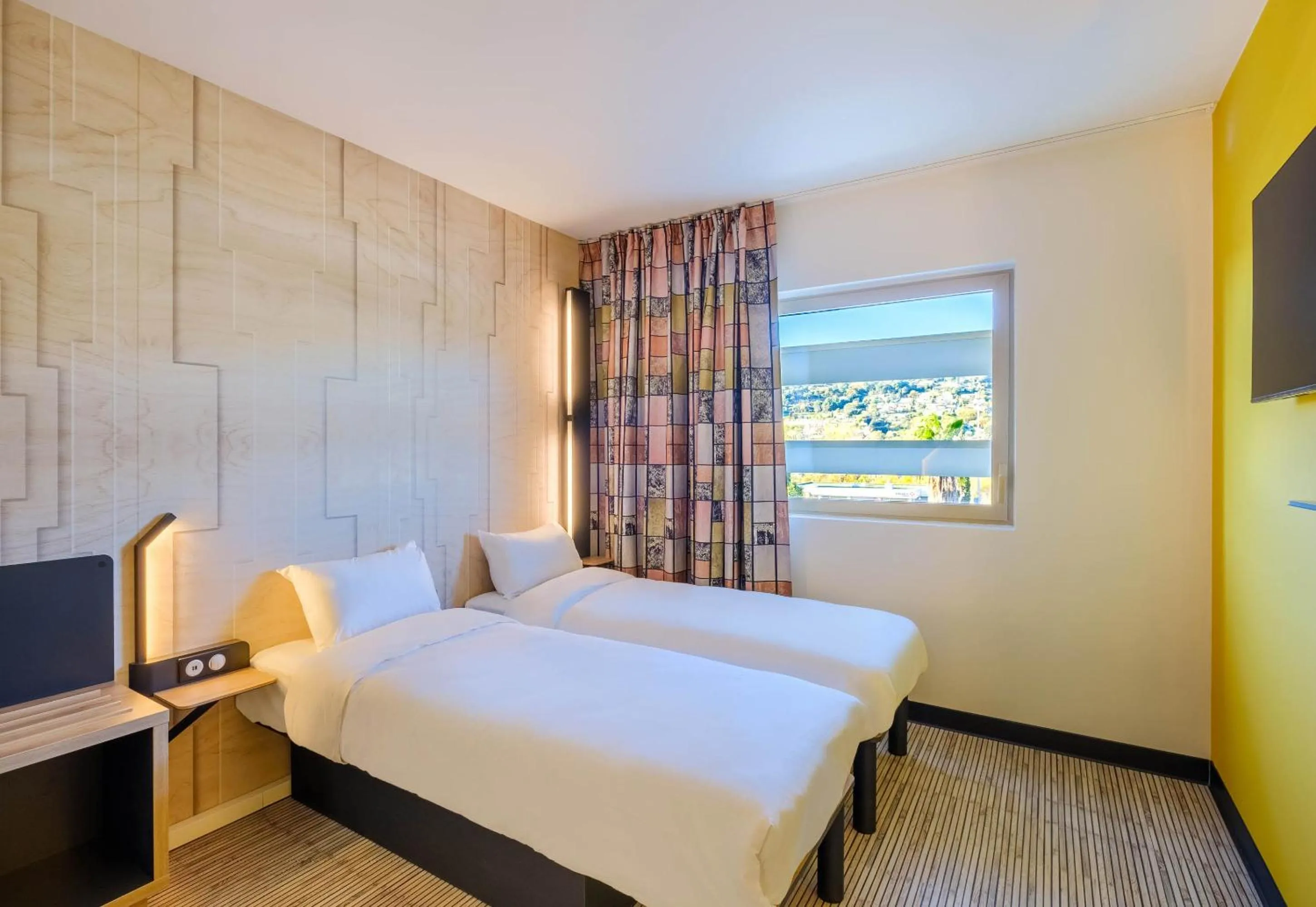 Bedroom, Bed in B&B HOTEL Nice Stade Riviera