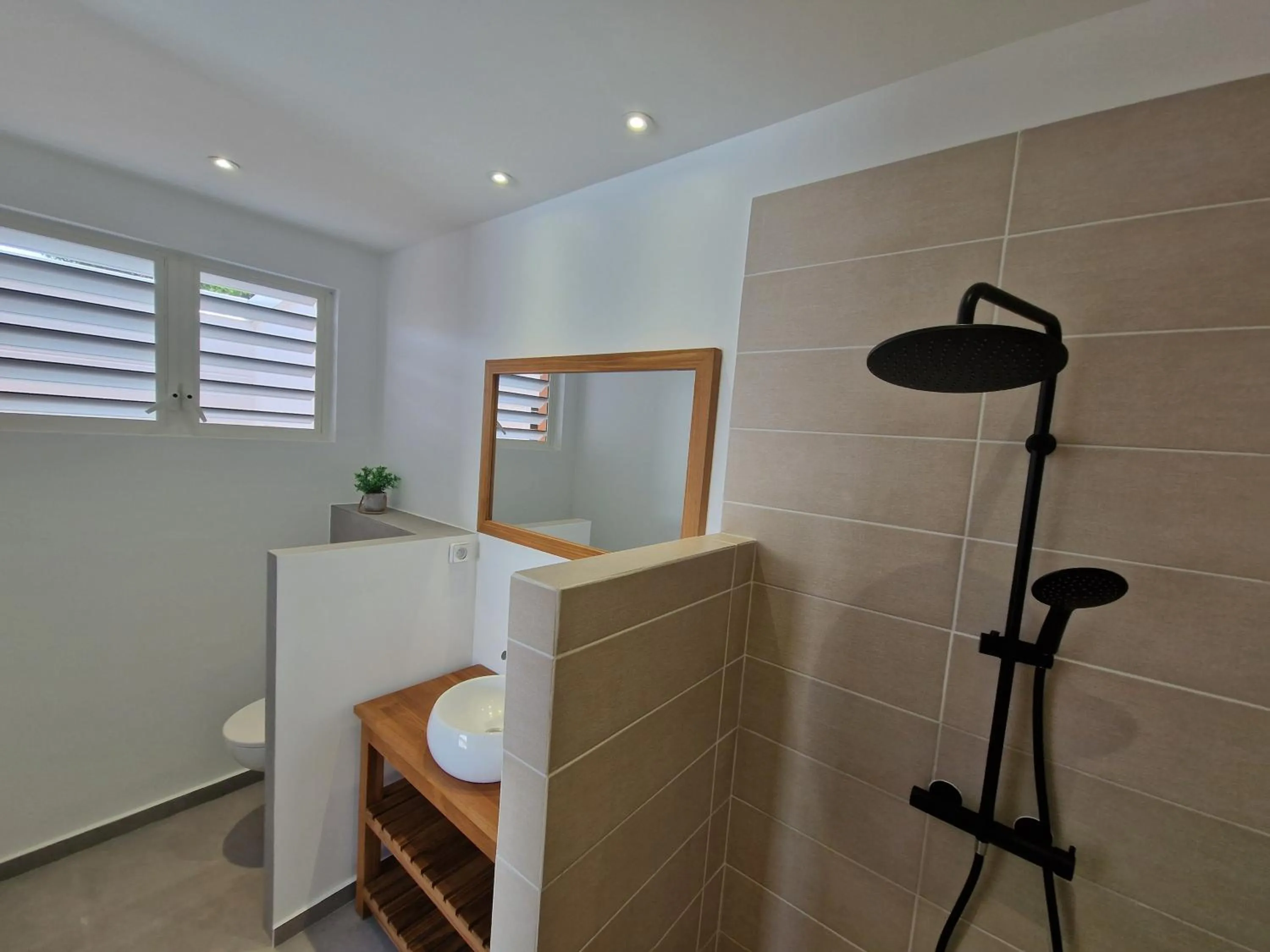 Bathroom in Villa K'araïbes - Saint François - Jusqu'à 6 personnes et 1 bébé