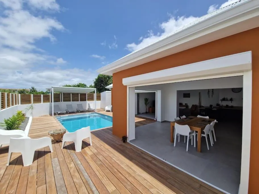 Property building in Villa K'araïbes - Saint François - Jusqu'à 6 personnes et 1 bébé