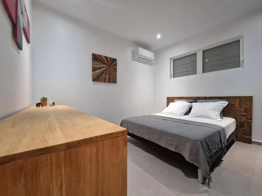 Bed in Villa K'araïbes - Saint François - Jusqu'à 6 personnes et 1 bébé