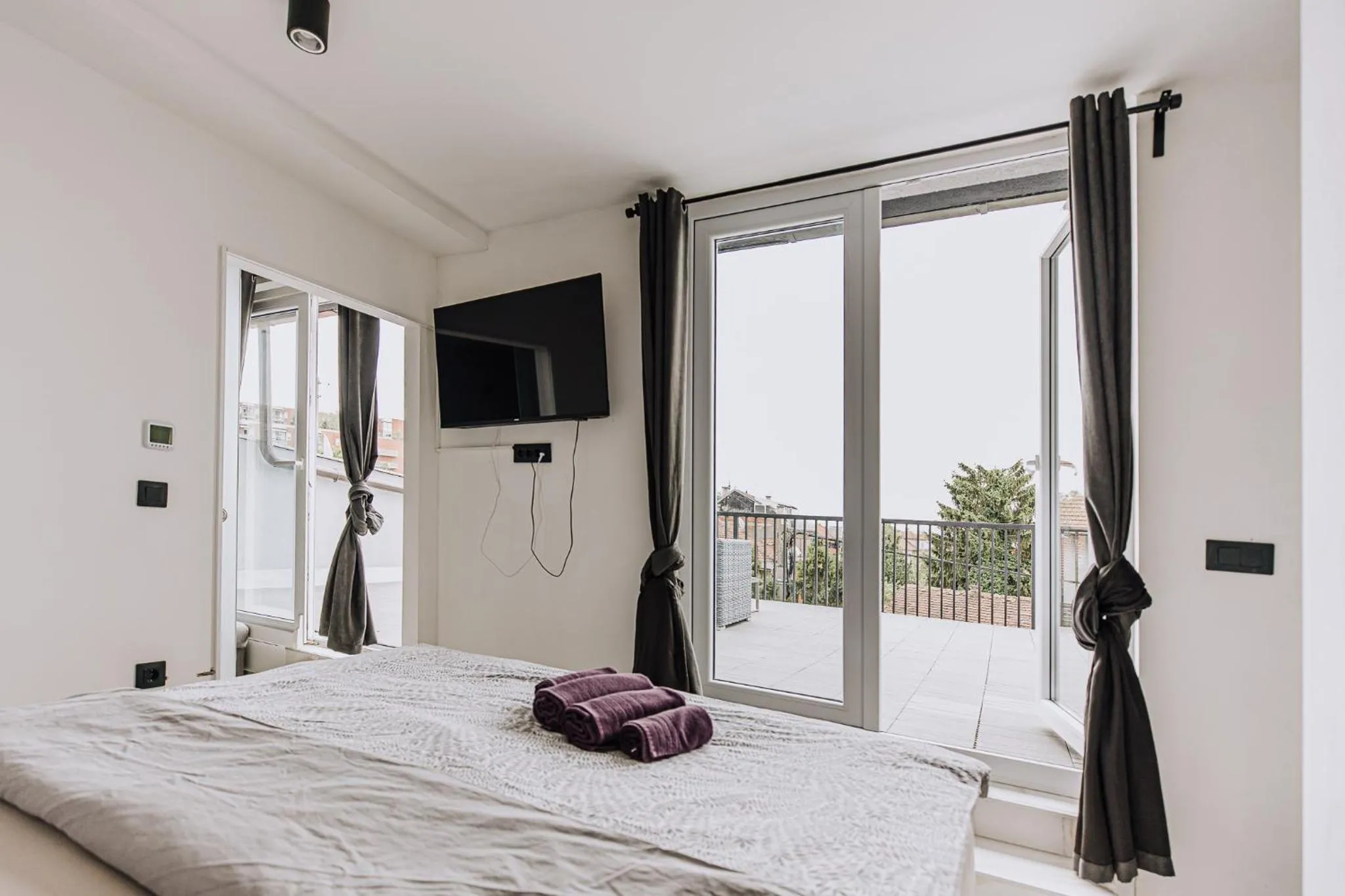 Bedroom, Bed in Allegra Rooms