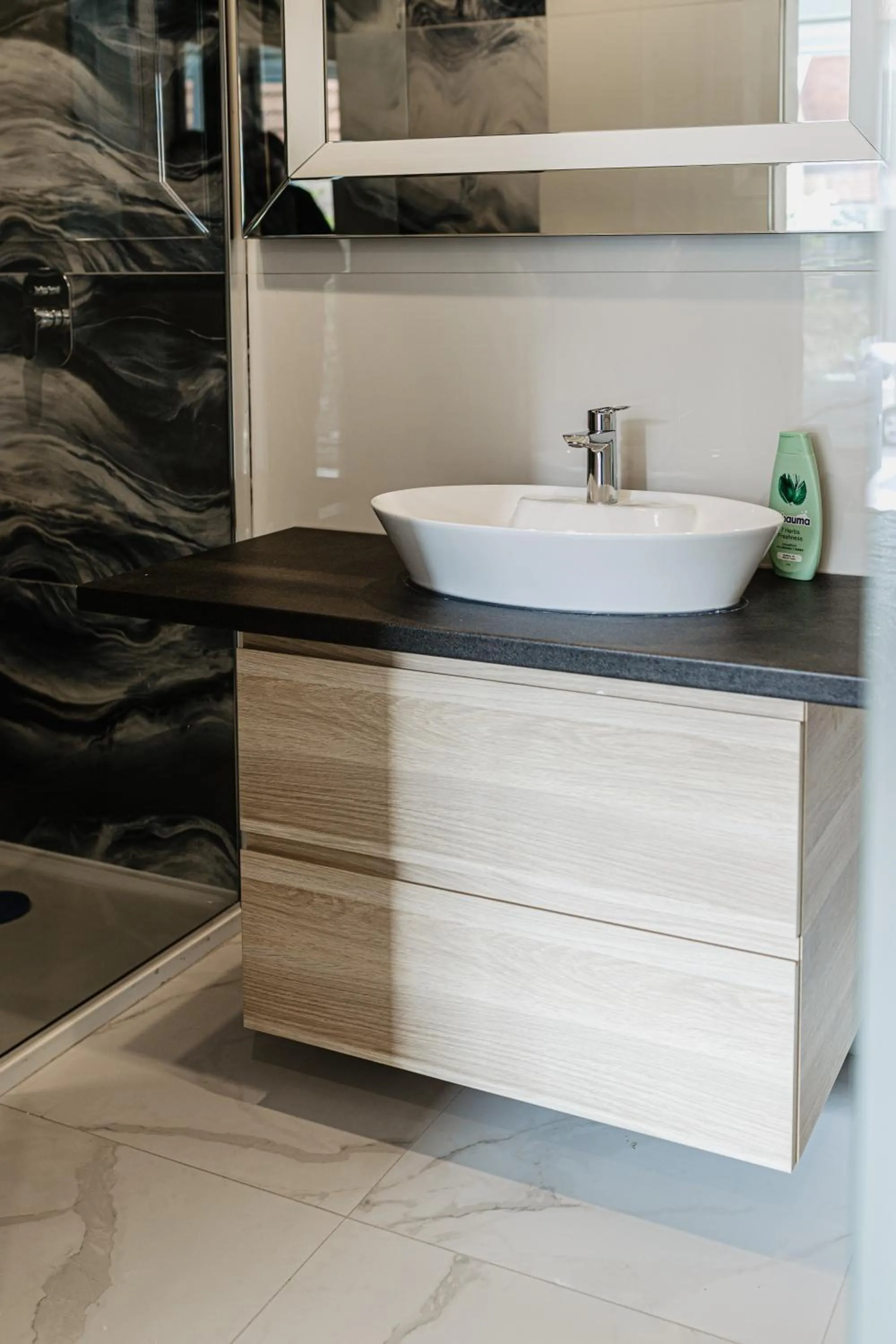 Bathroom in Allegra Rooms