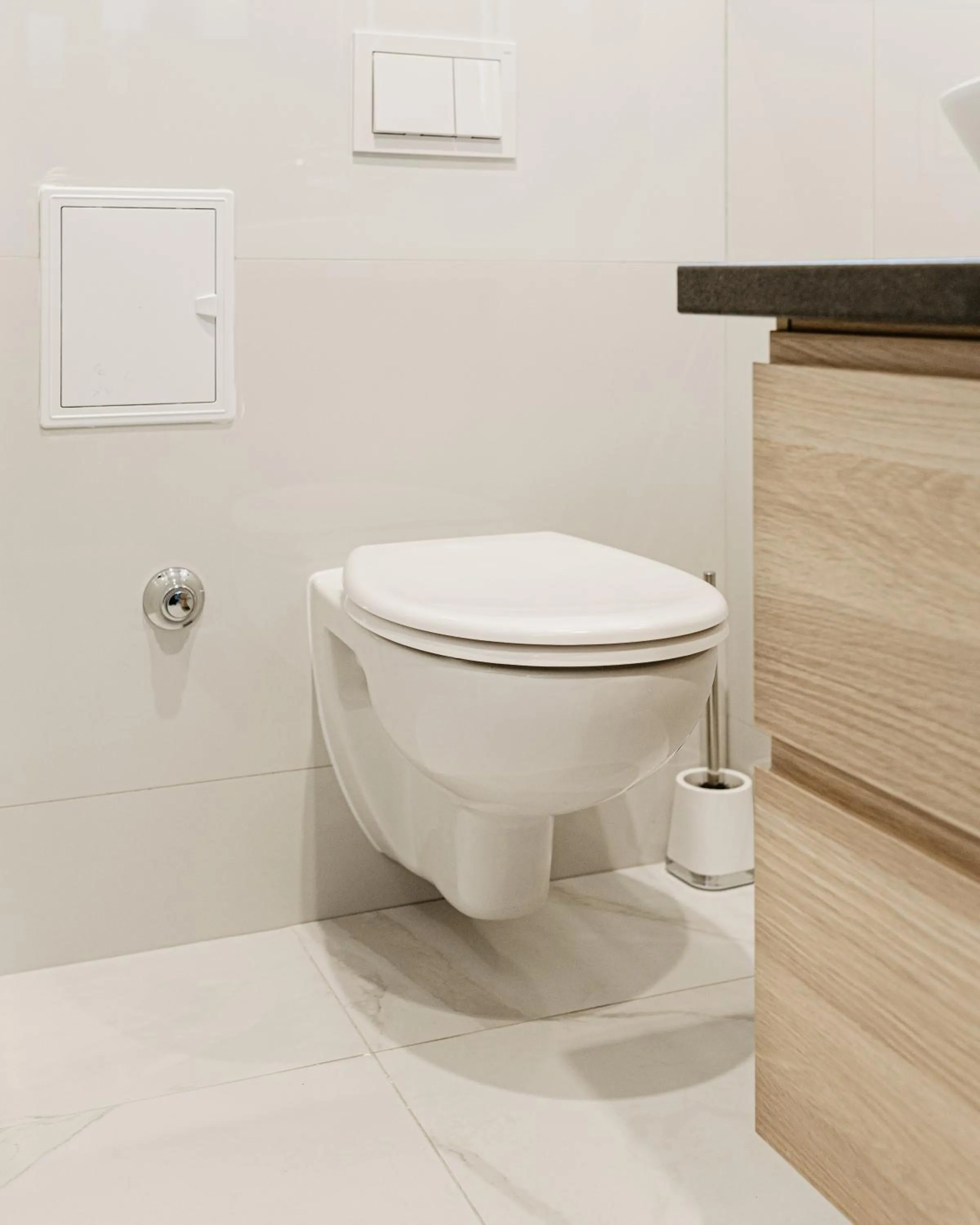 Toilet in Allegra Rooms